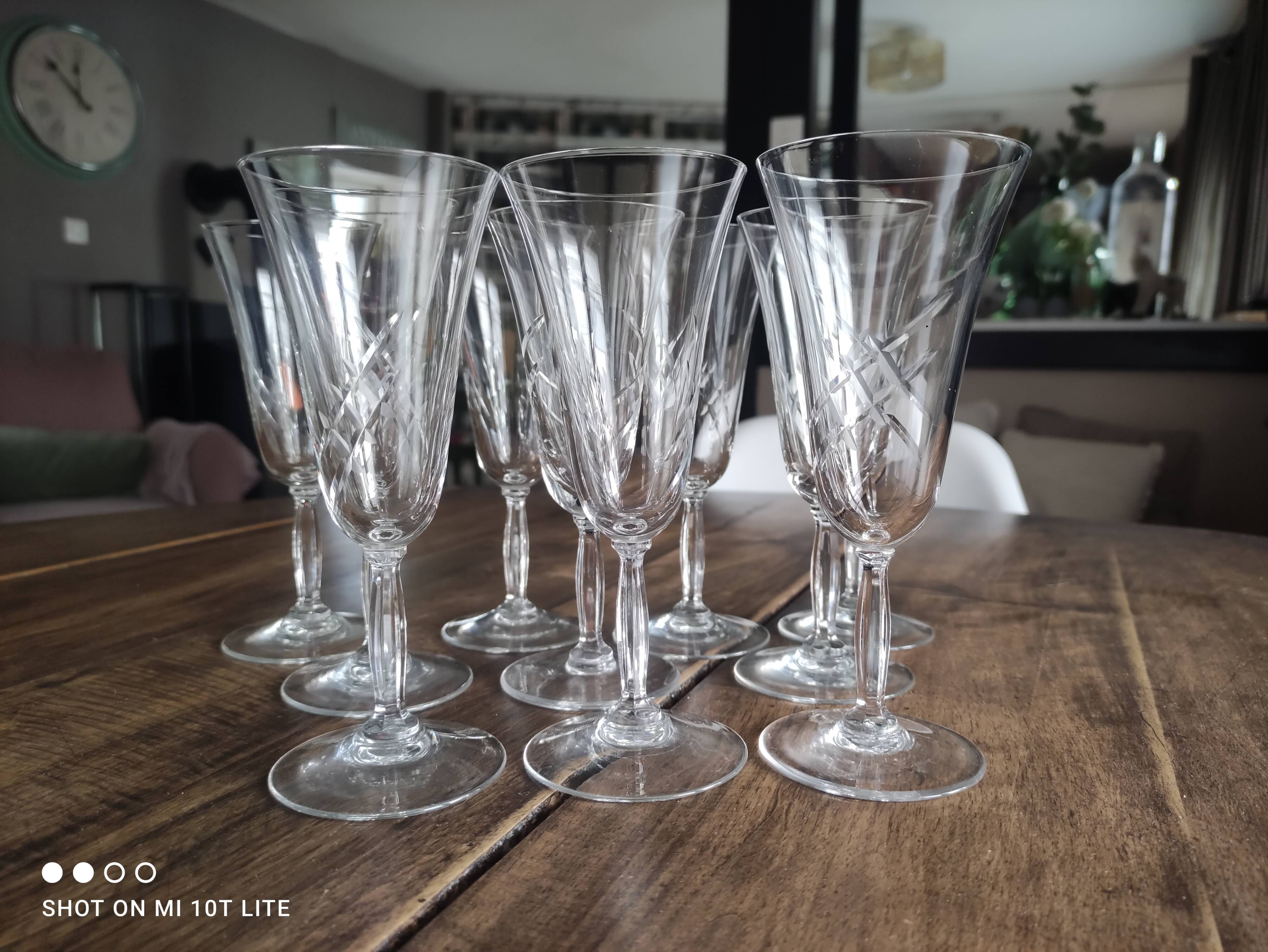 Set of 10 vintage champagne flutes in chiseled crystal with flared drinking