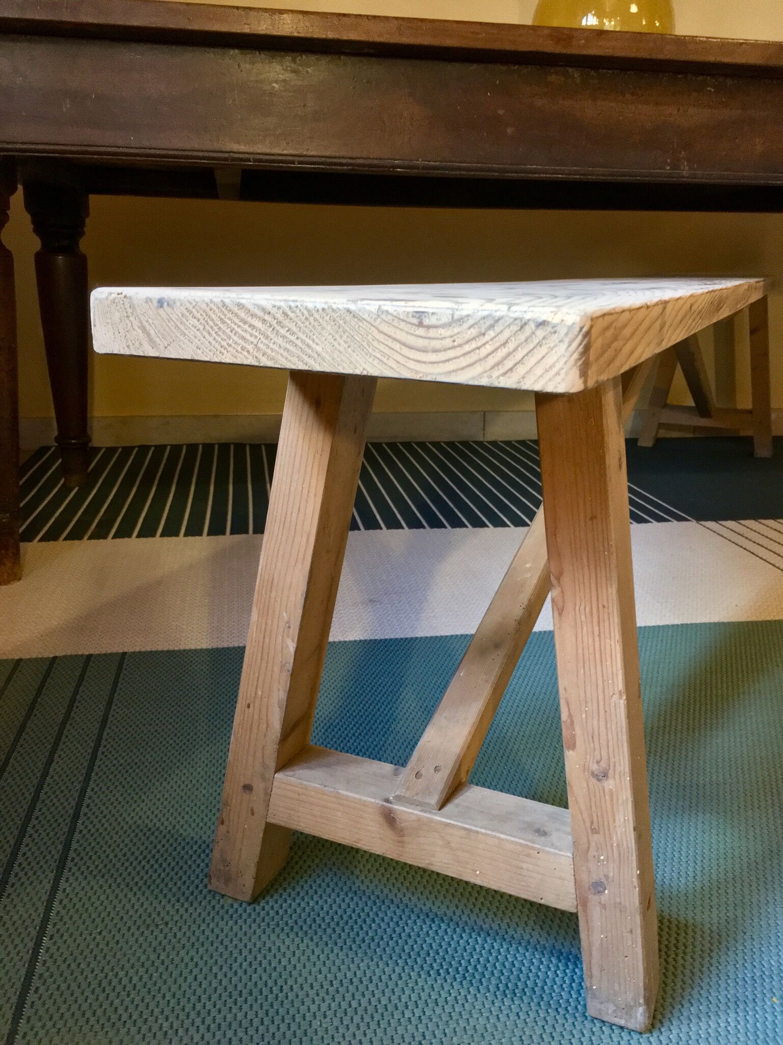 Banc de ferme ou d’école