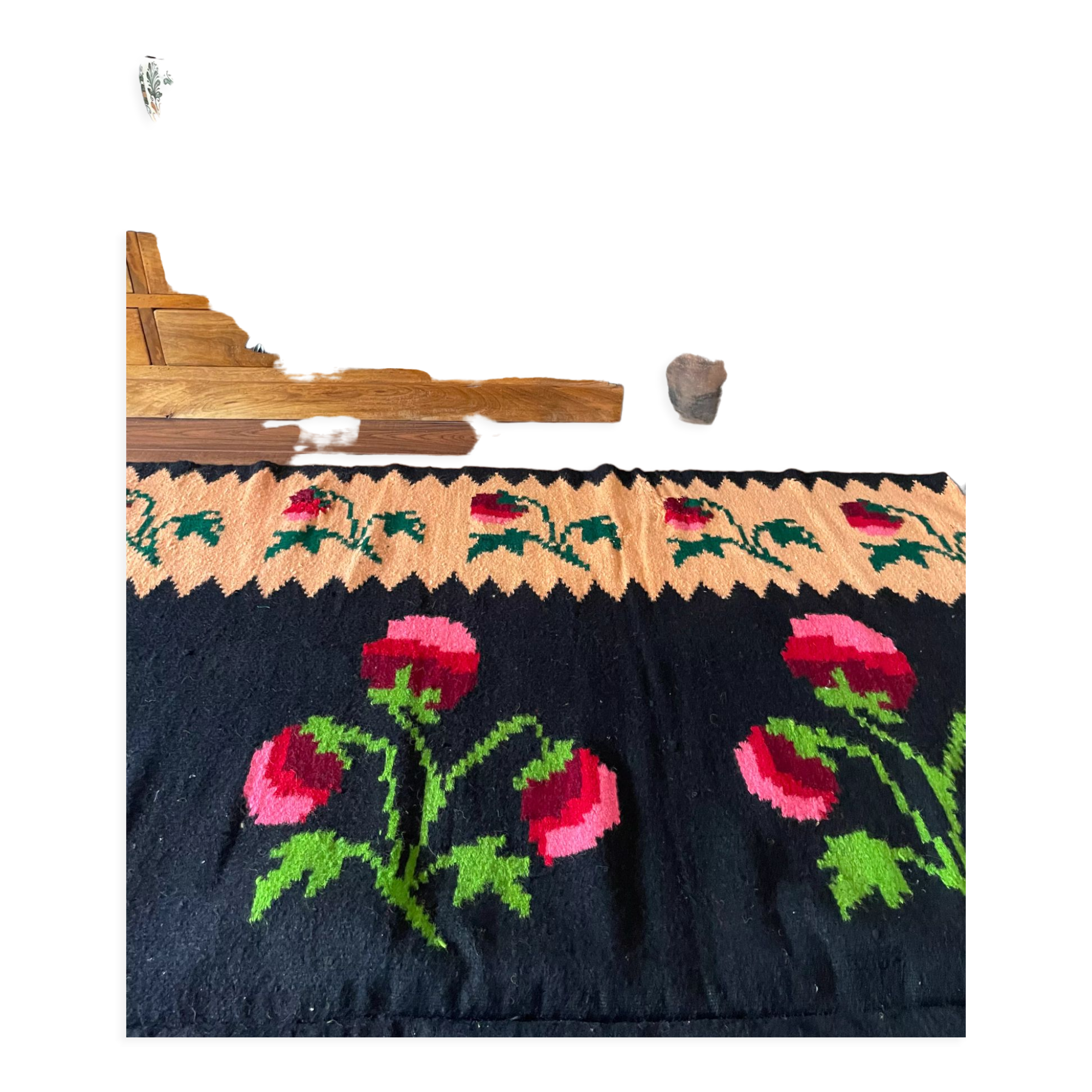 Romanian floral handwoven carpet made in wool, bohemian design with flowers