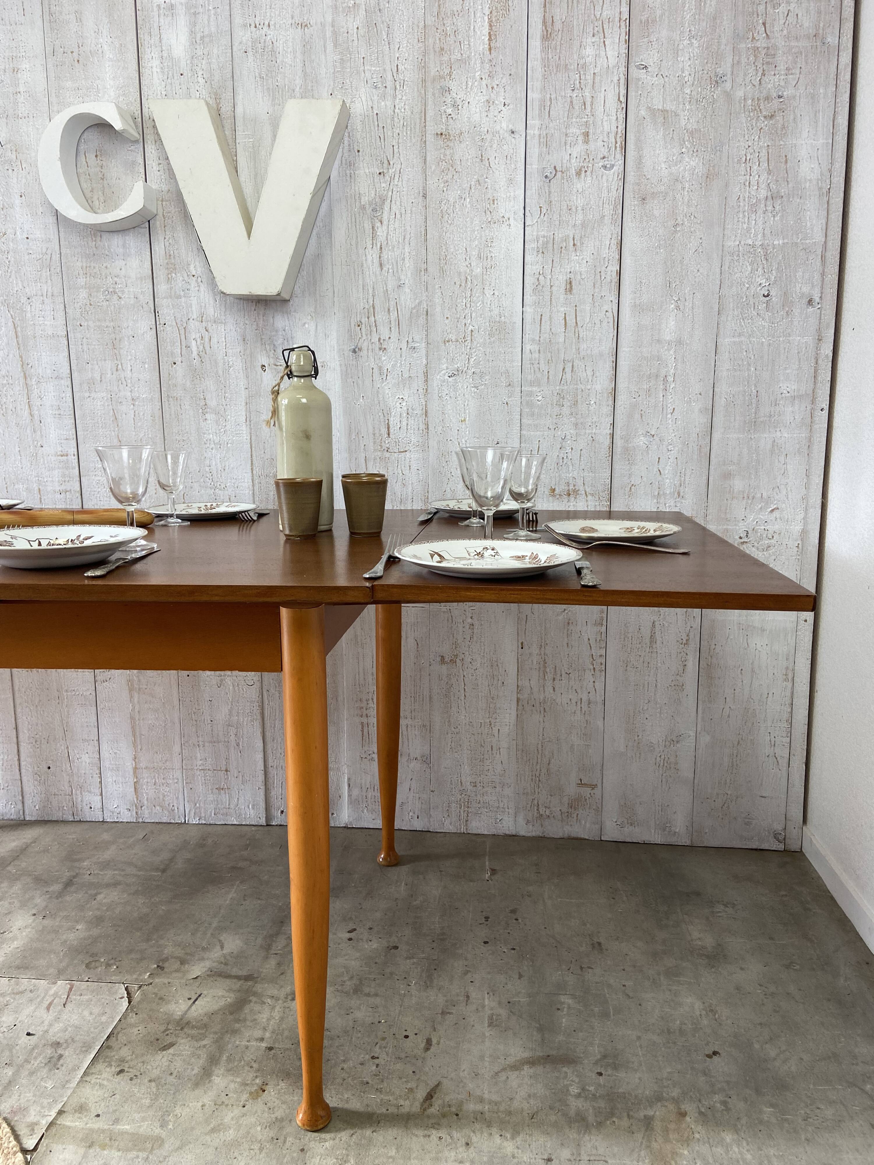 Vintage extendable table