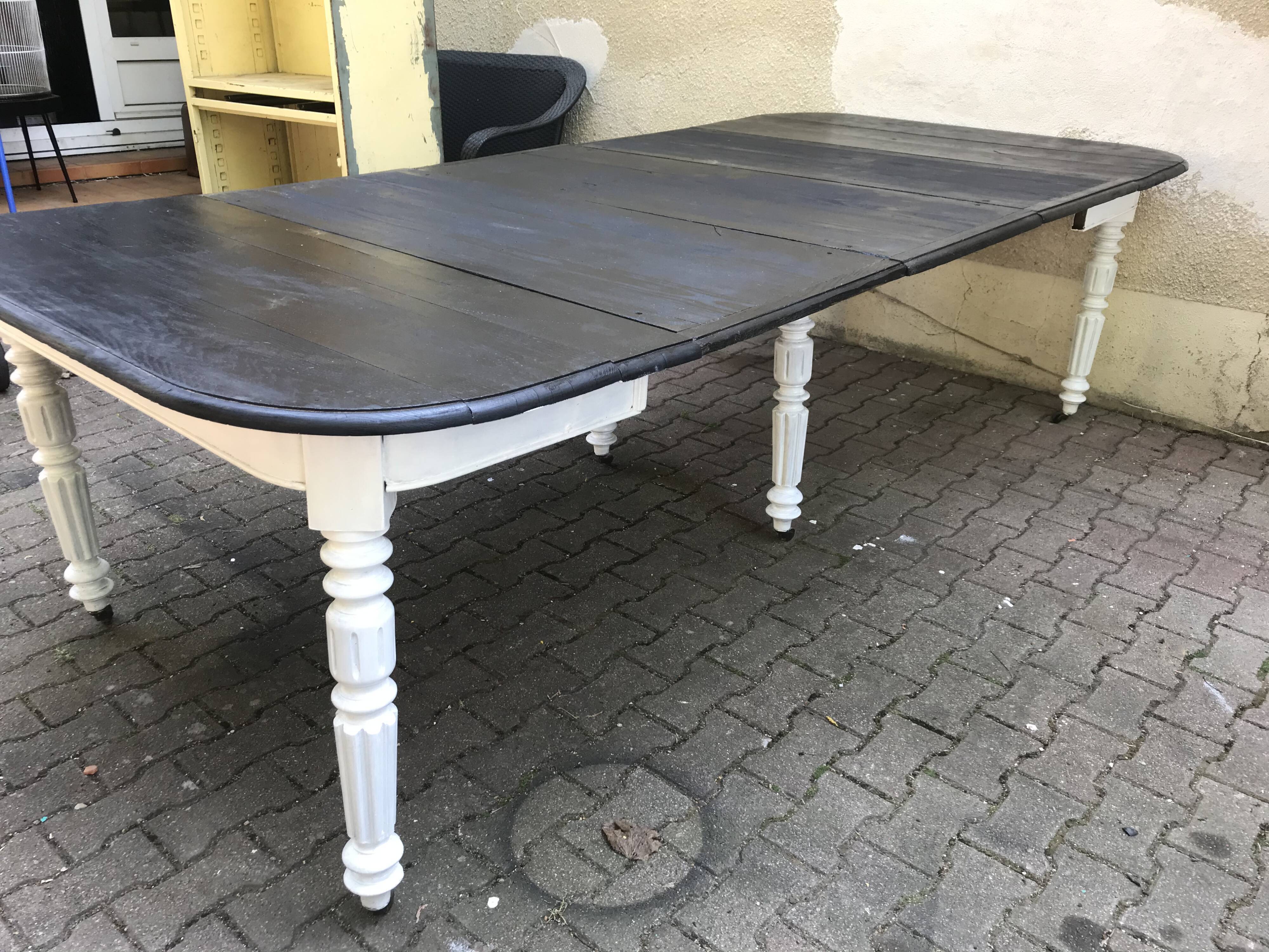 Old table Henri II