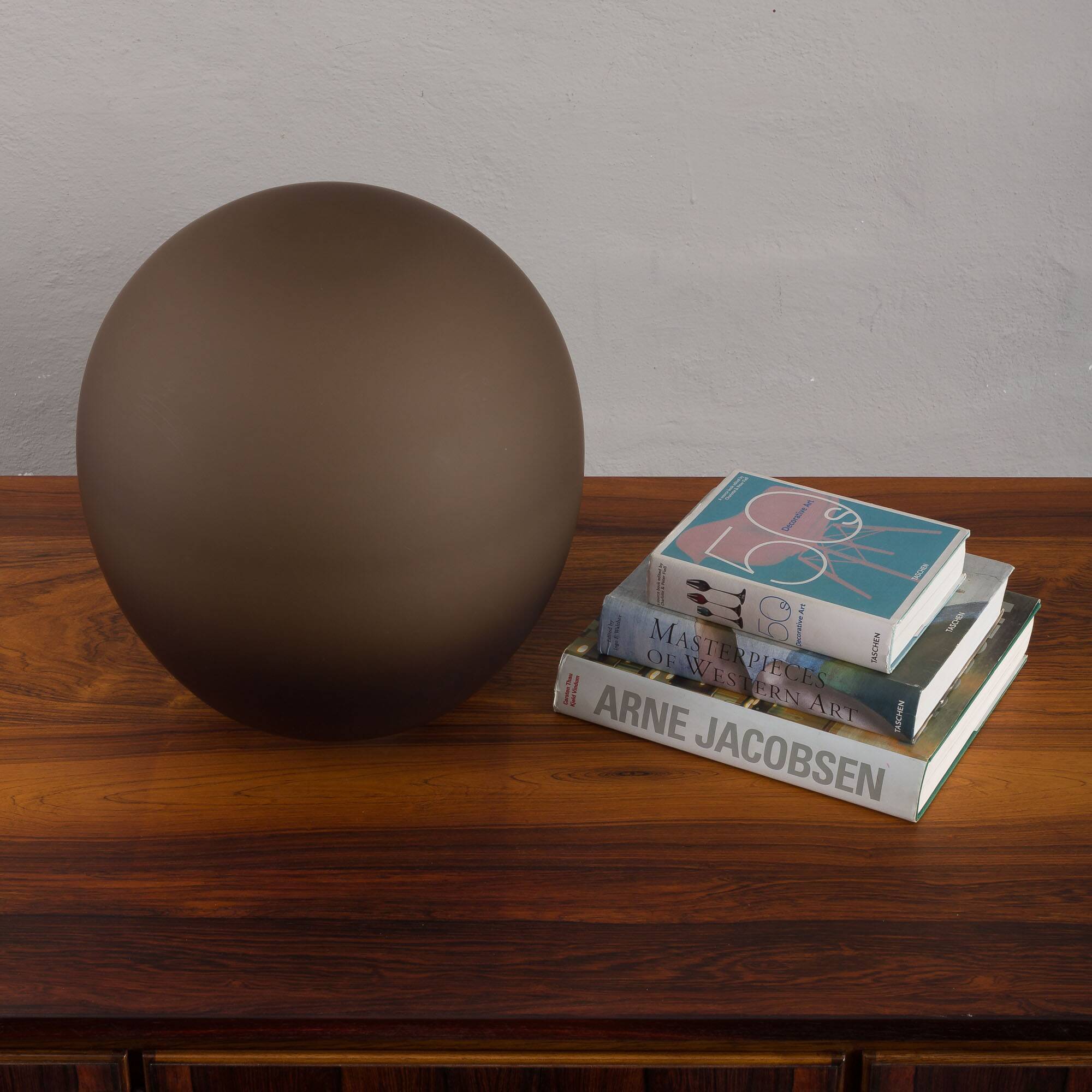 Space Age sphere lamp in the style of Artemide