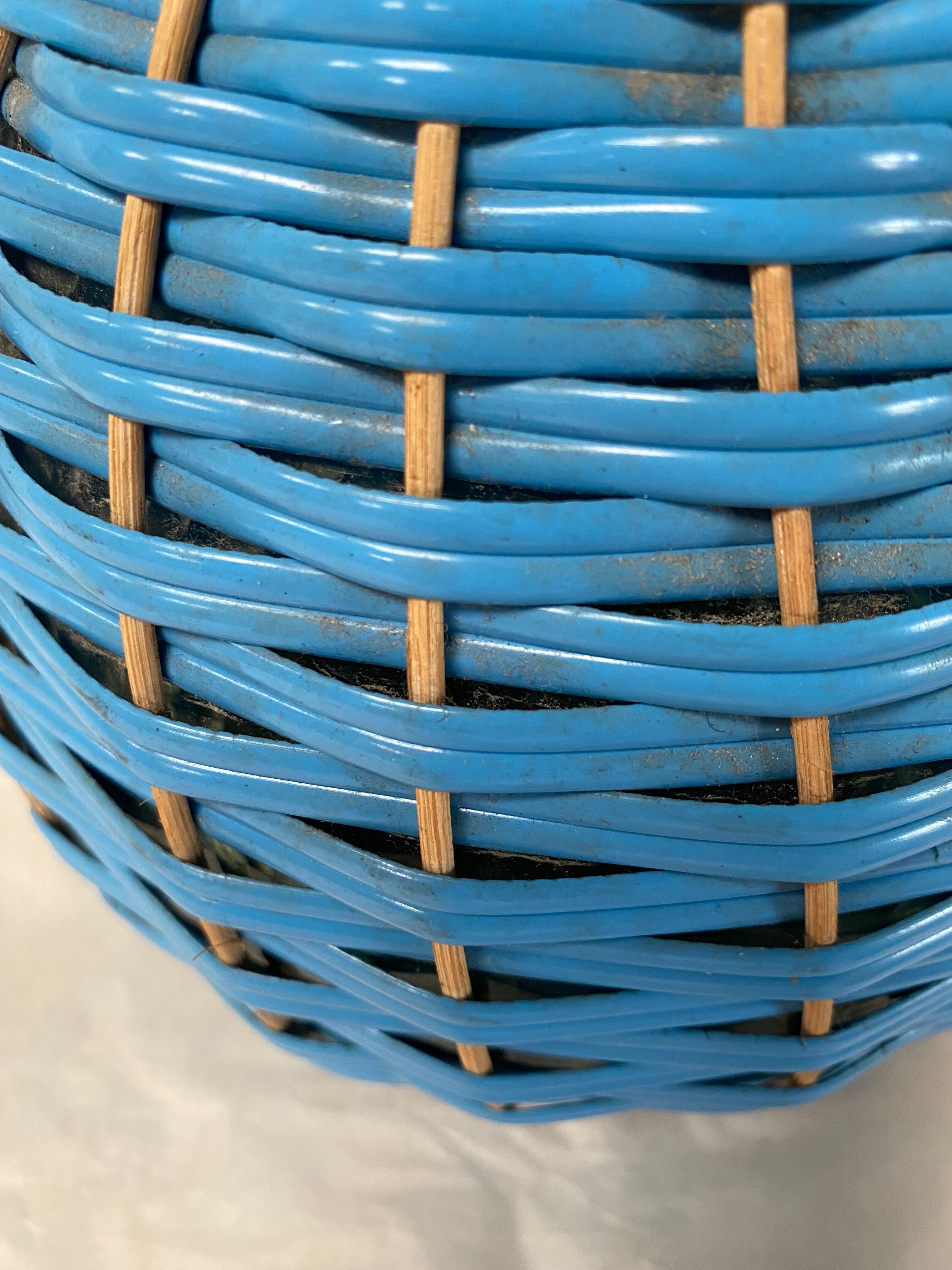 Demijohn scoubidou blue