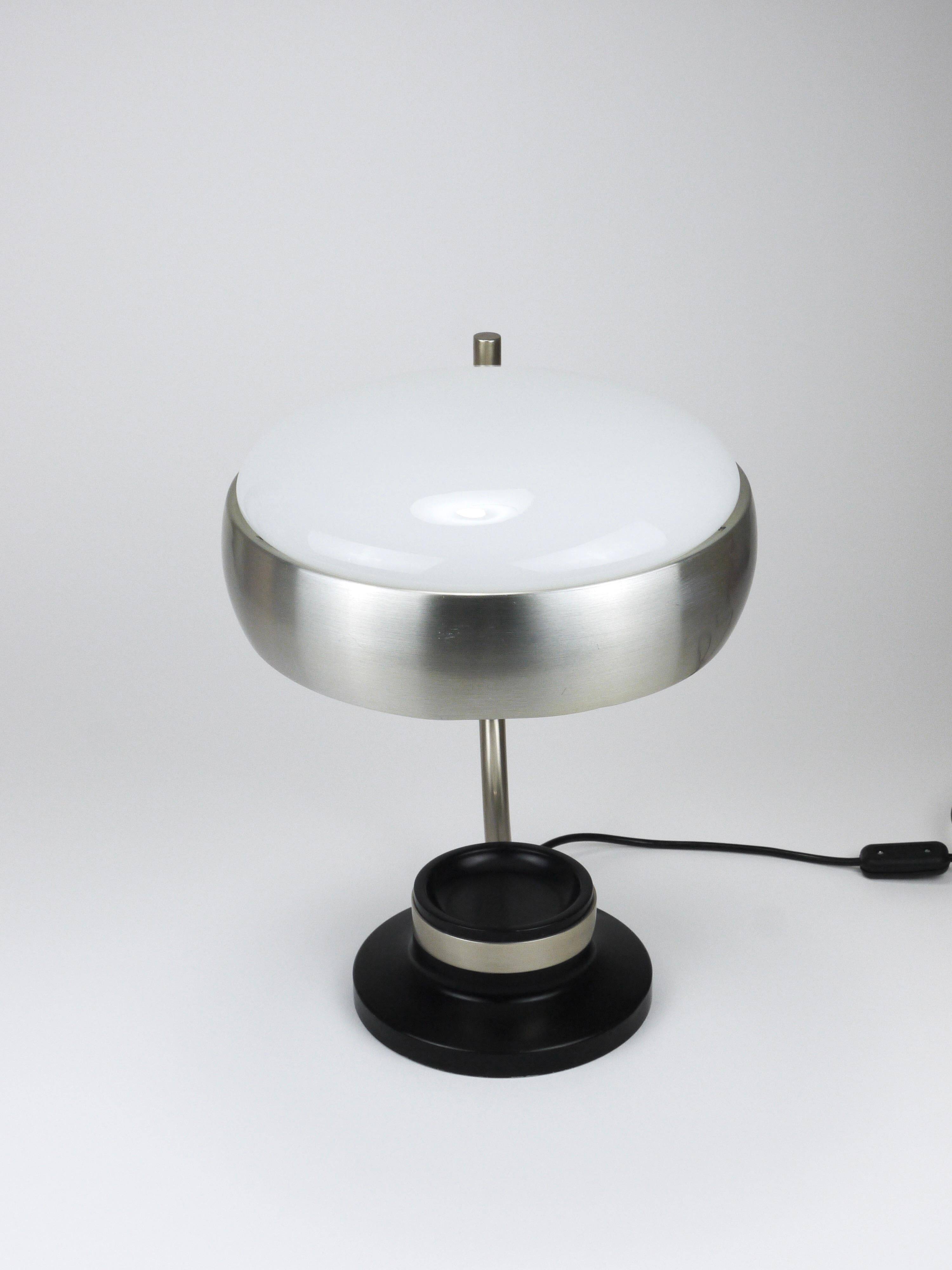 Oscar Torlasco black and nickel swivel desk lamp, Lumi Milano, Italy, 1960s.