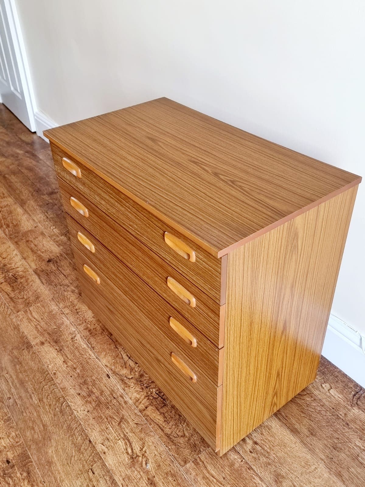 1970’s mid century modern chest of drawers by Schreiber