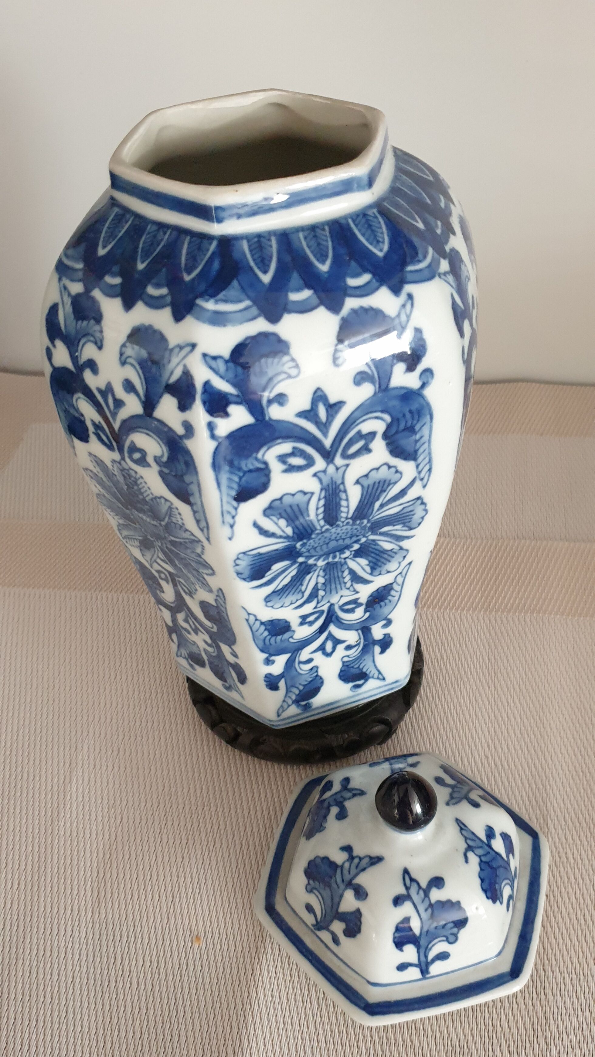 Old chinese potiche porcelain signed ginger pot h.27cm