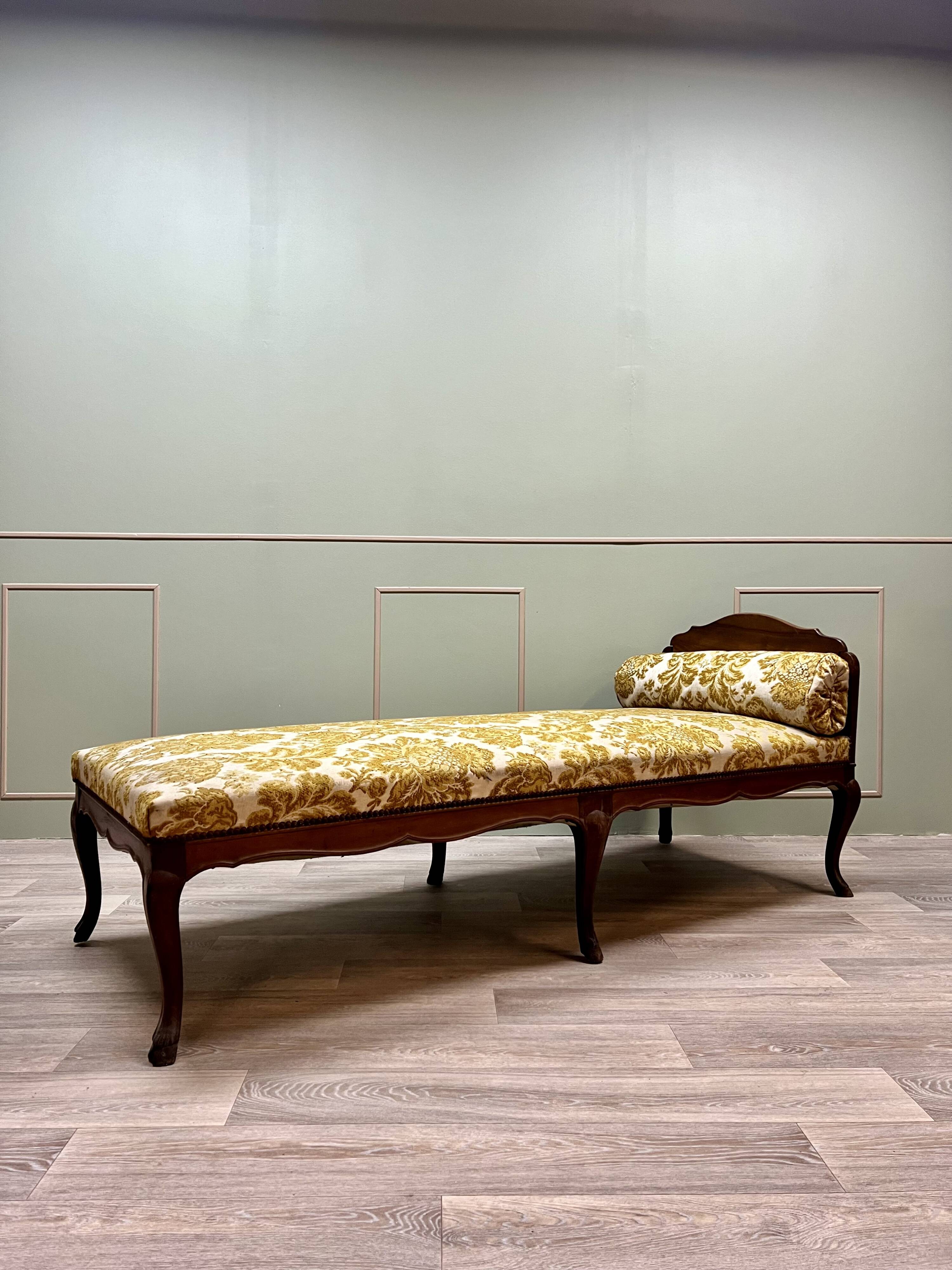 Resting Lily In Natural Wood Louis XV Style XIX Eme Century