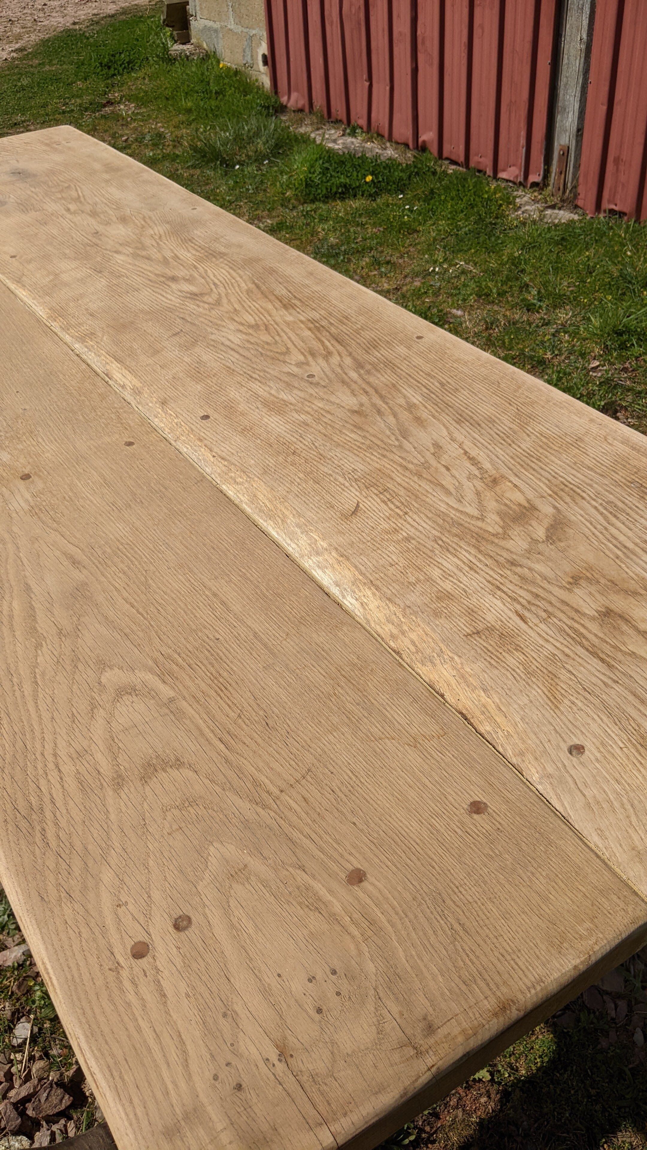 Table de ferme et ses deux bancs