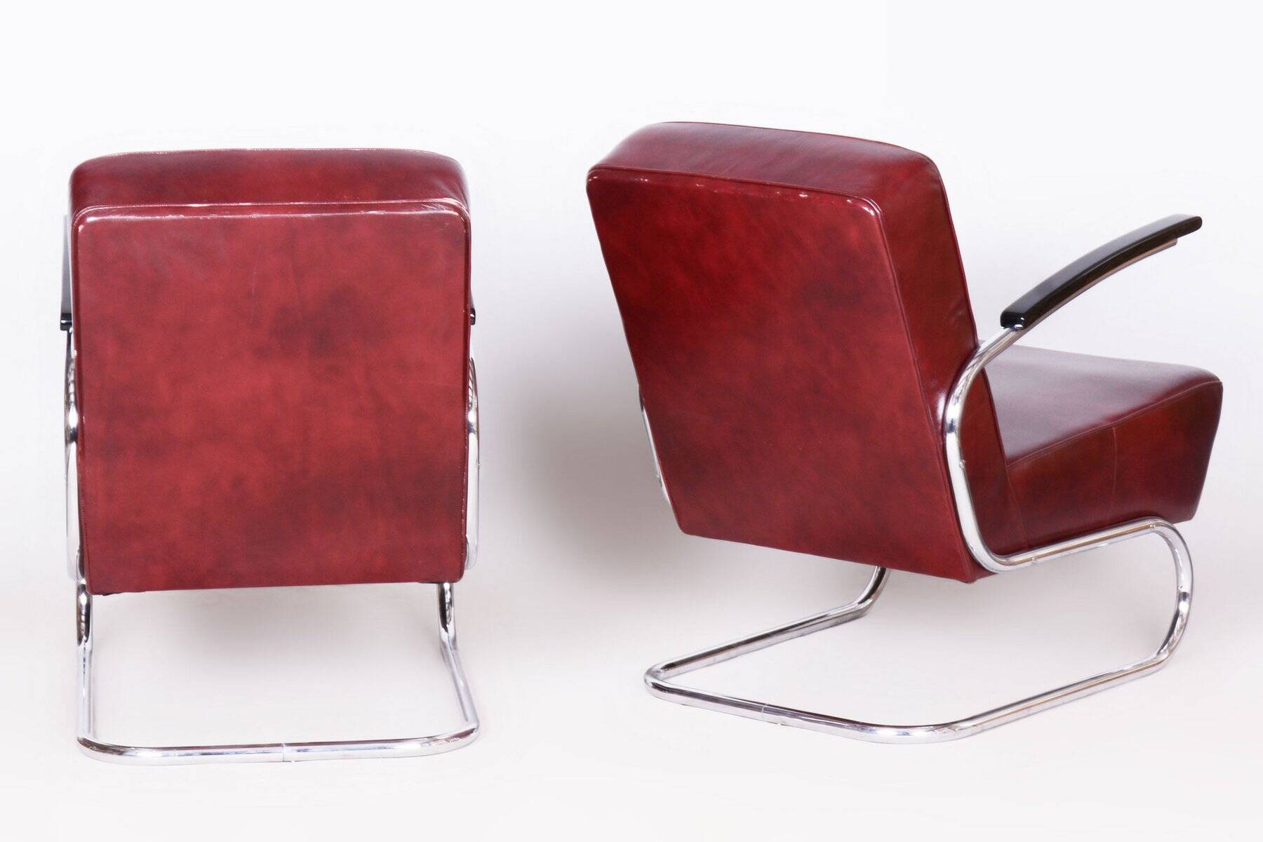 Czech Bauhaus Armchairs in Red Leather and Chrome by Arnošt Beck, 1930s, Set of 2