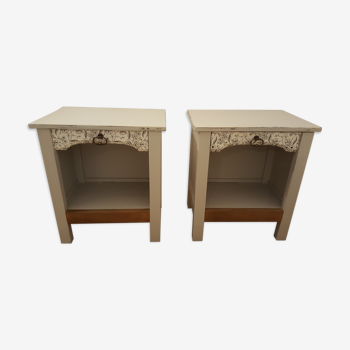 Pair of nightstands chic campaign