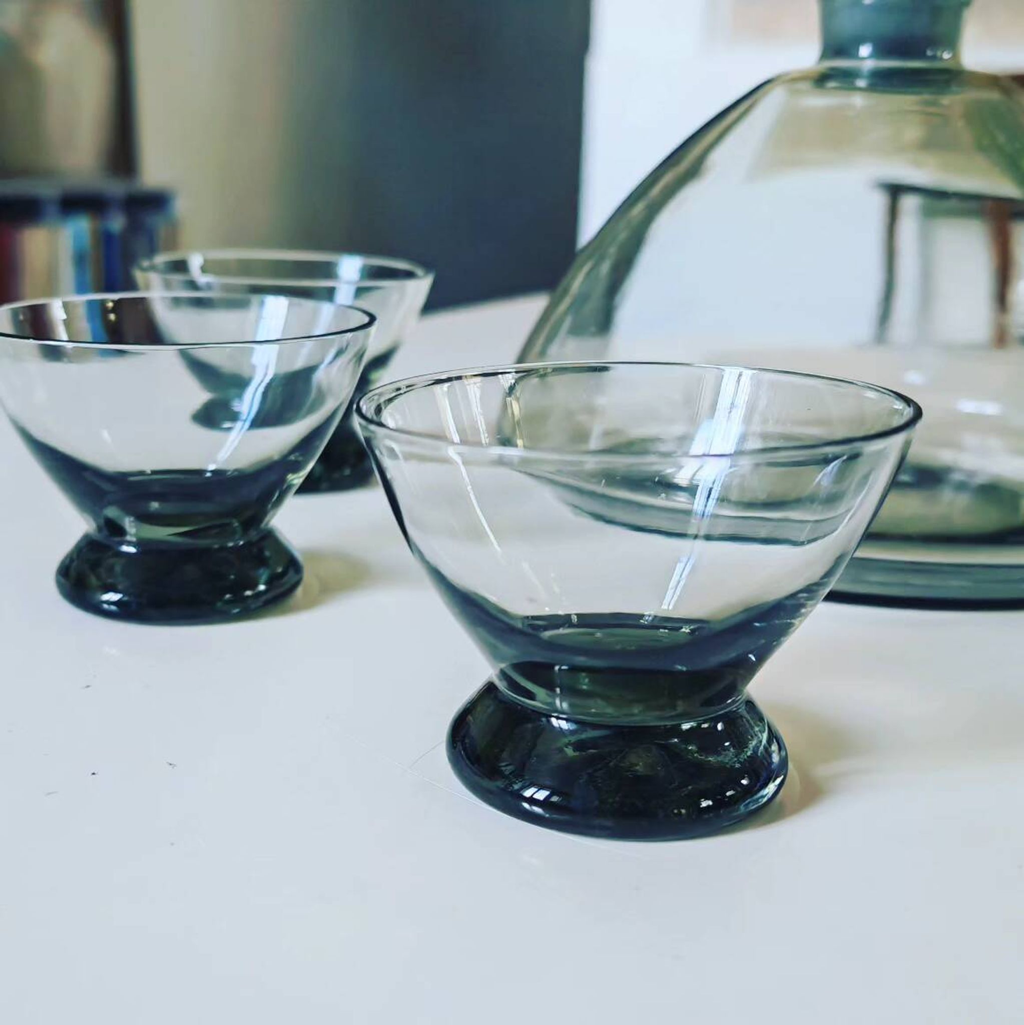 Vintage liquor service