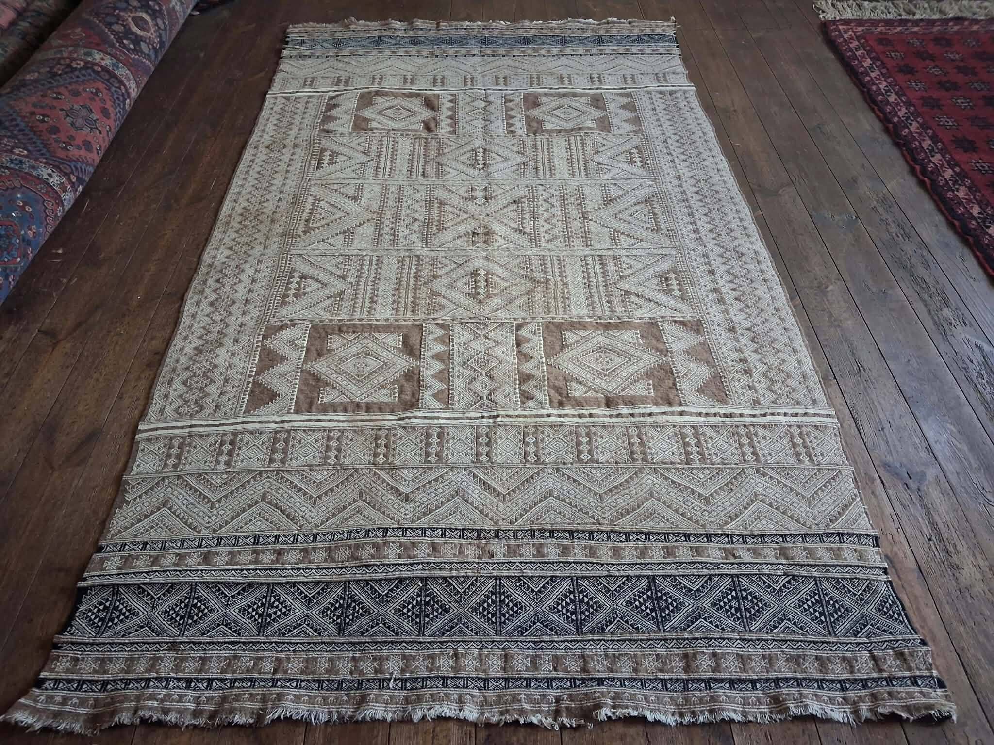 Handmade Berber Kilim Merghoum 240x130cm