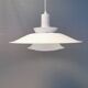 Lampe suspendue années 1970-80 du danois ES Horn, en belle laque blanche avec contraste violet/rouge