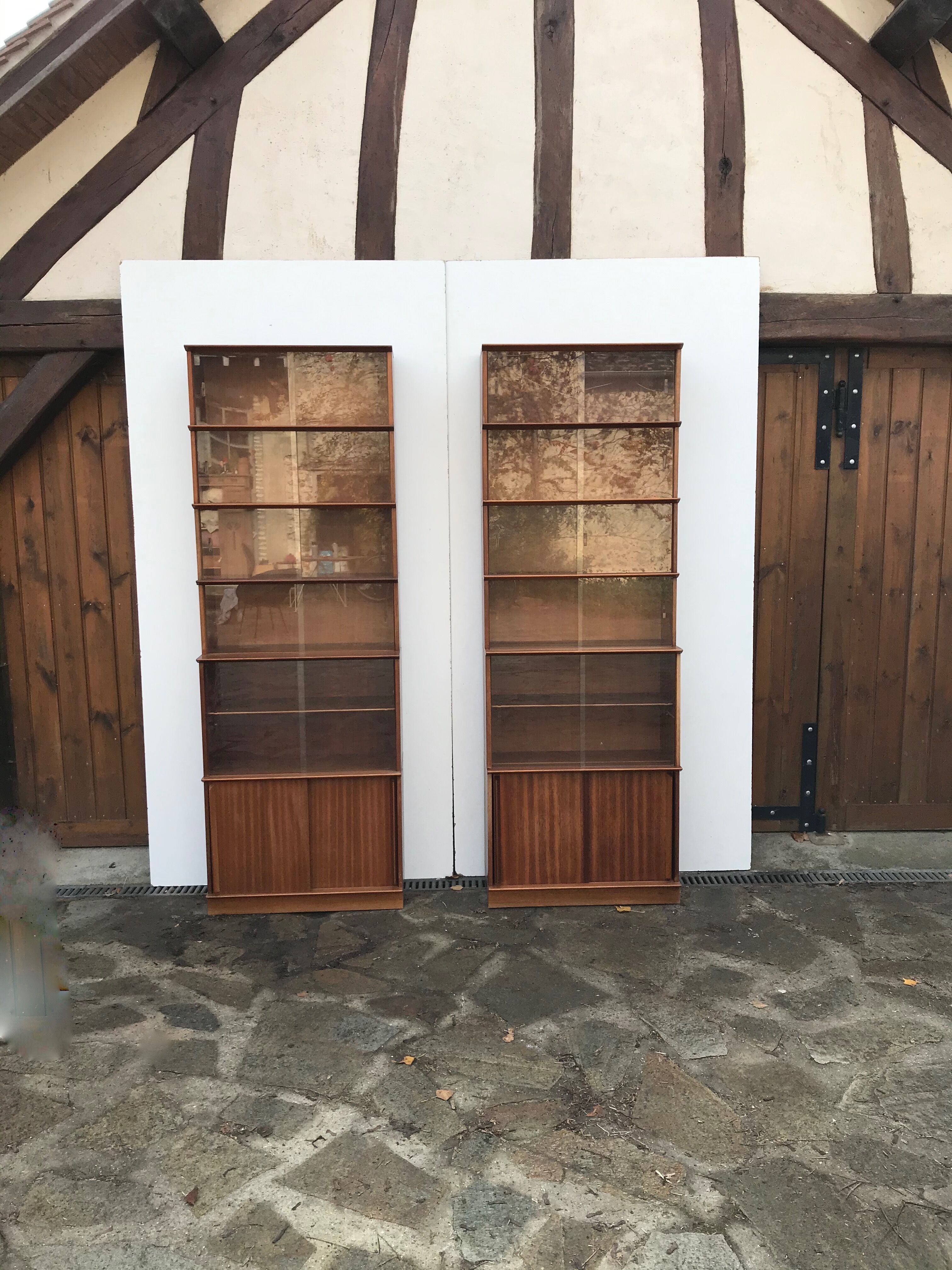 Oscar Mahogany Library, 70s.