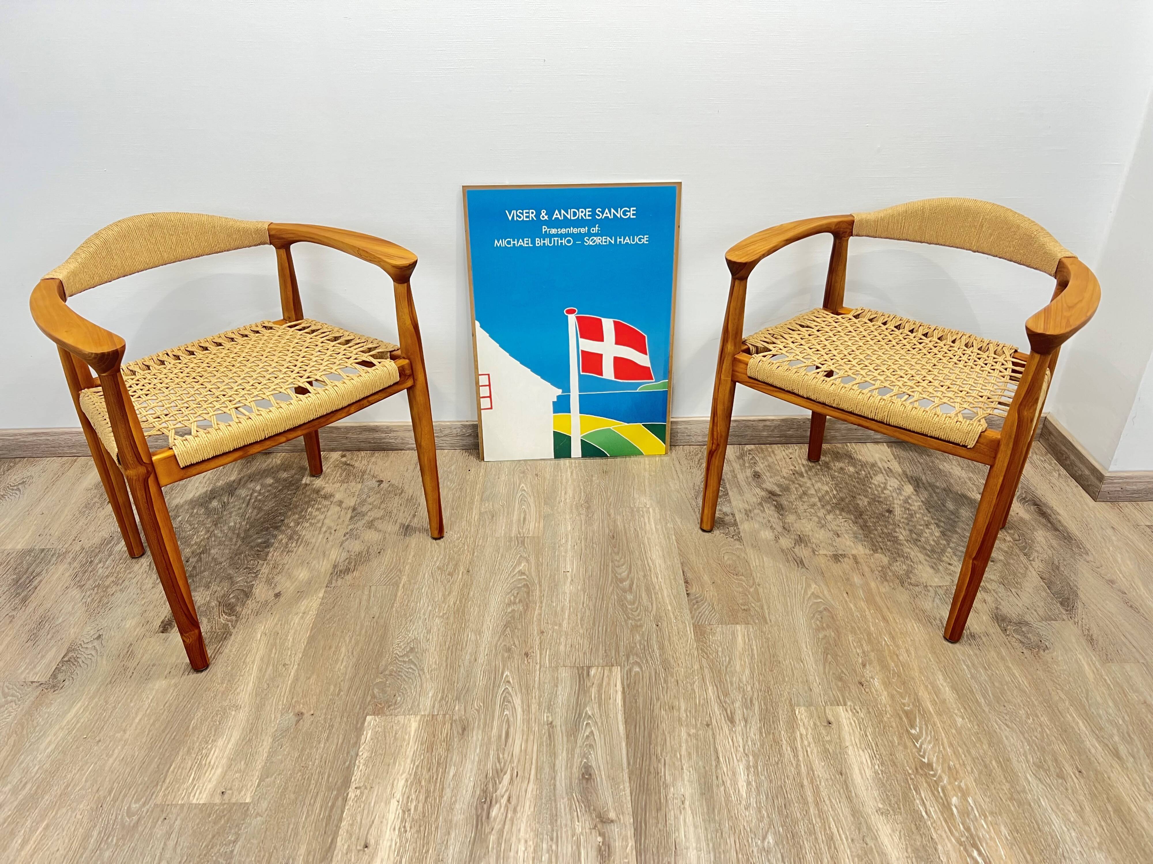 Paire de fauteuils scandinave en teck tressé