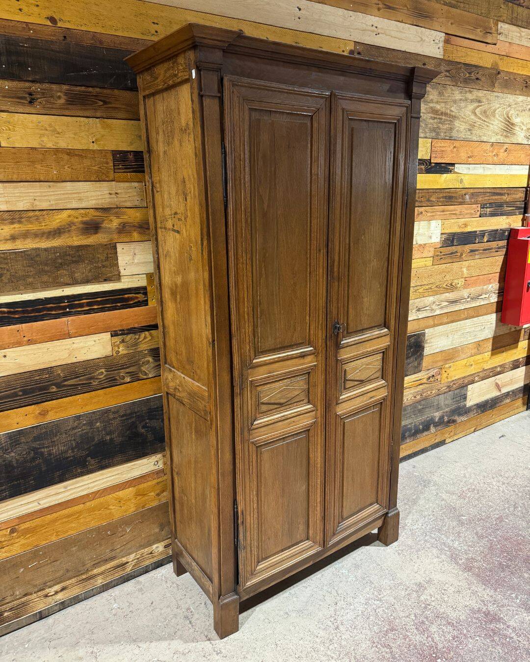 Small antique wardrobe - Mid 19th century