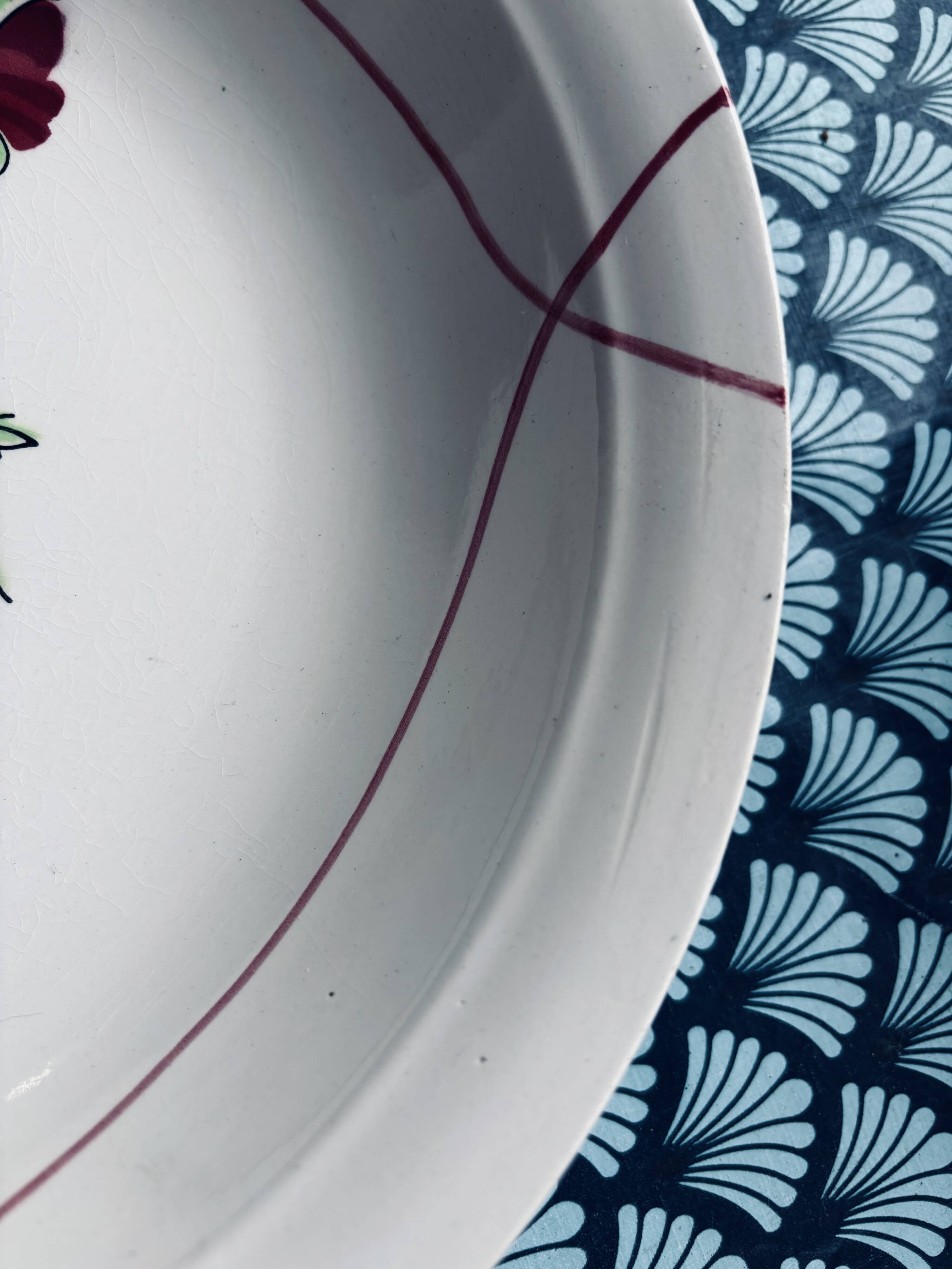 Round shallow dish Ceranord Saint-Amand - Dominique model - 1950