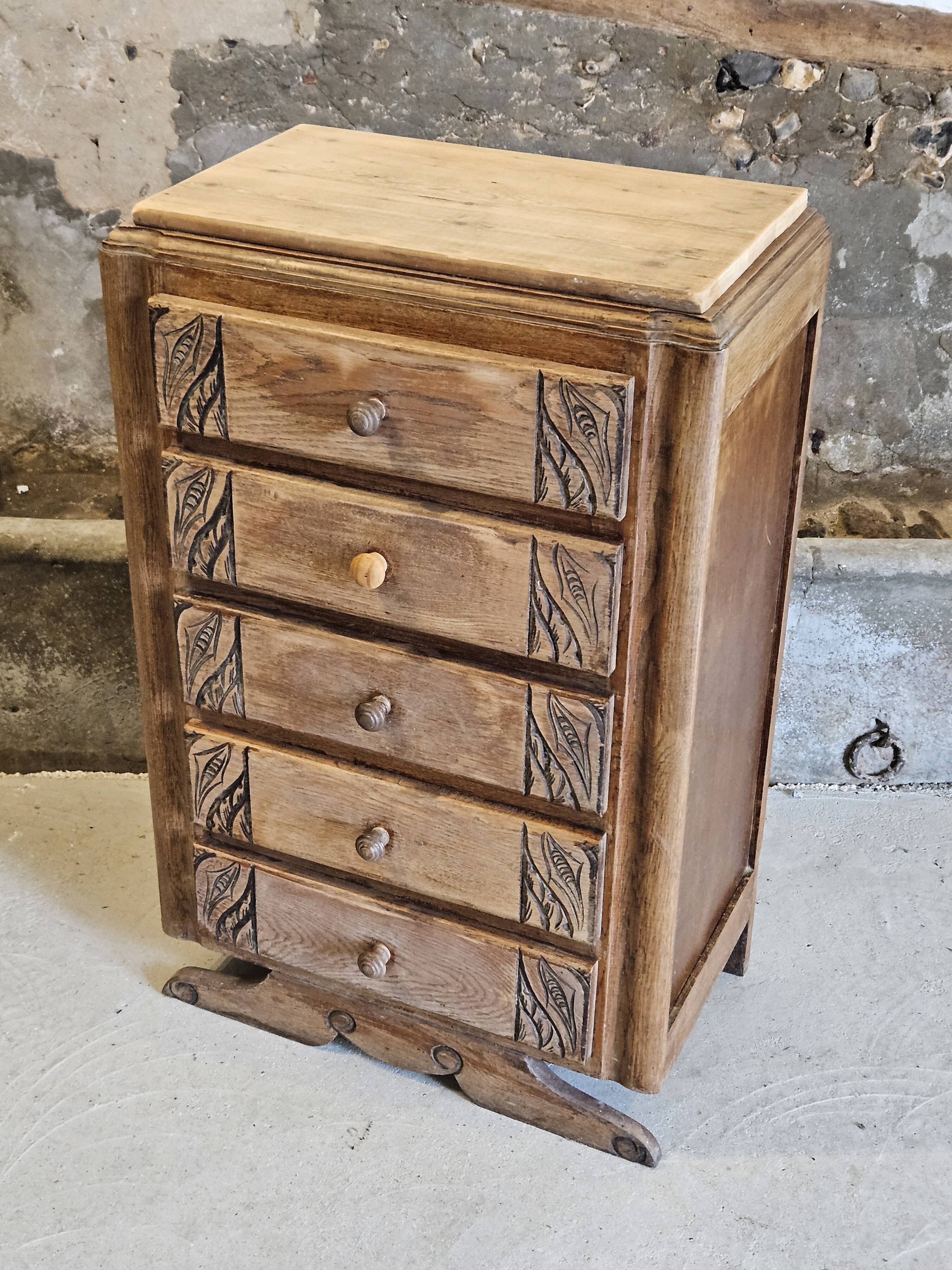 Art Deco wooden chest of drawers with 5 drawers