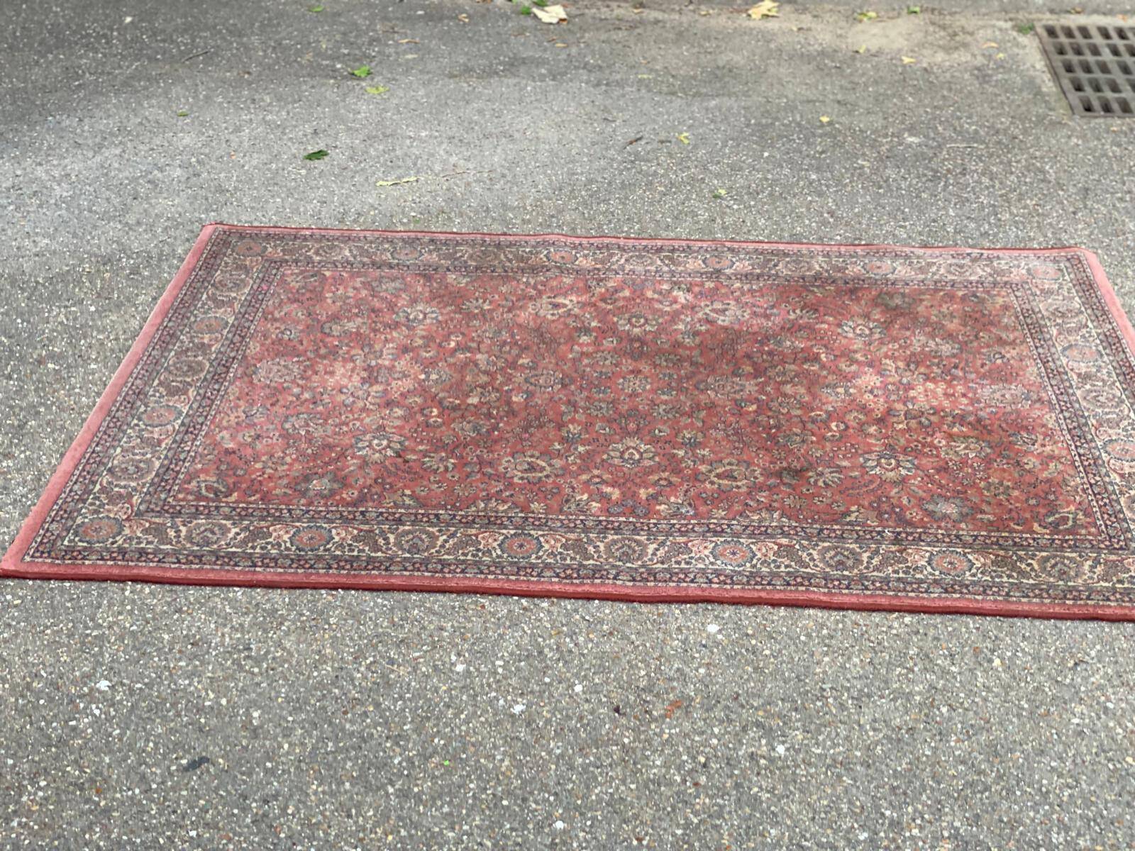 Persian rug burgundy wool 135x195cm