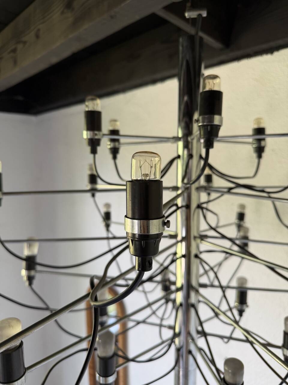 Lustre suspension Gino Sarfatti for Arteluce 30 lights model 2097 from the 1960s.