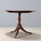 Table ancienne en acajou de forme ovale, Angleterre, XIXe siècle