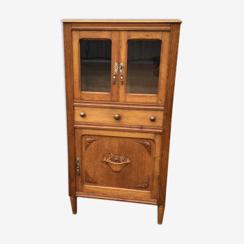 Showcase cabinet from 1920