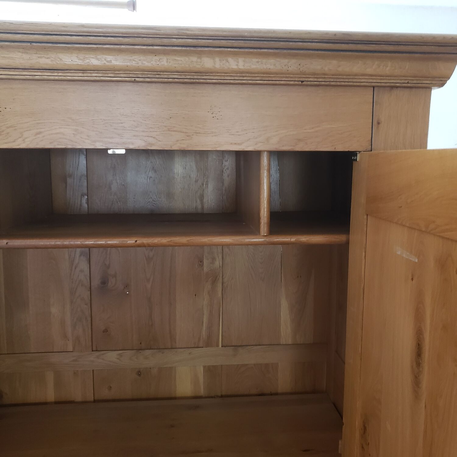 Cabinet desk