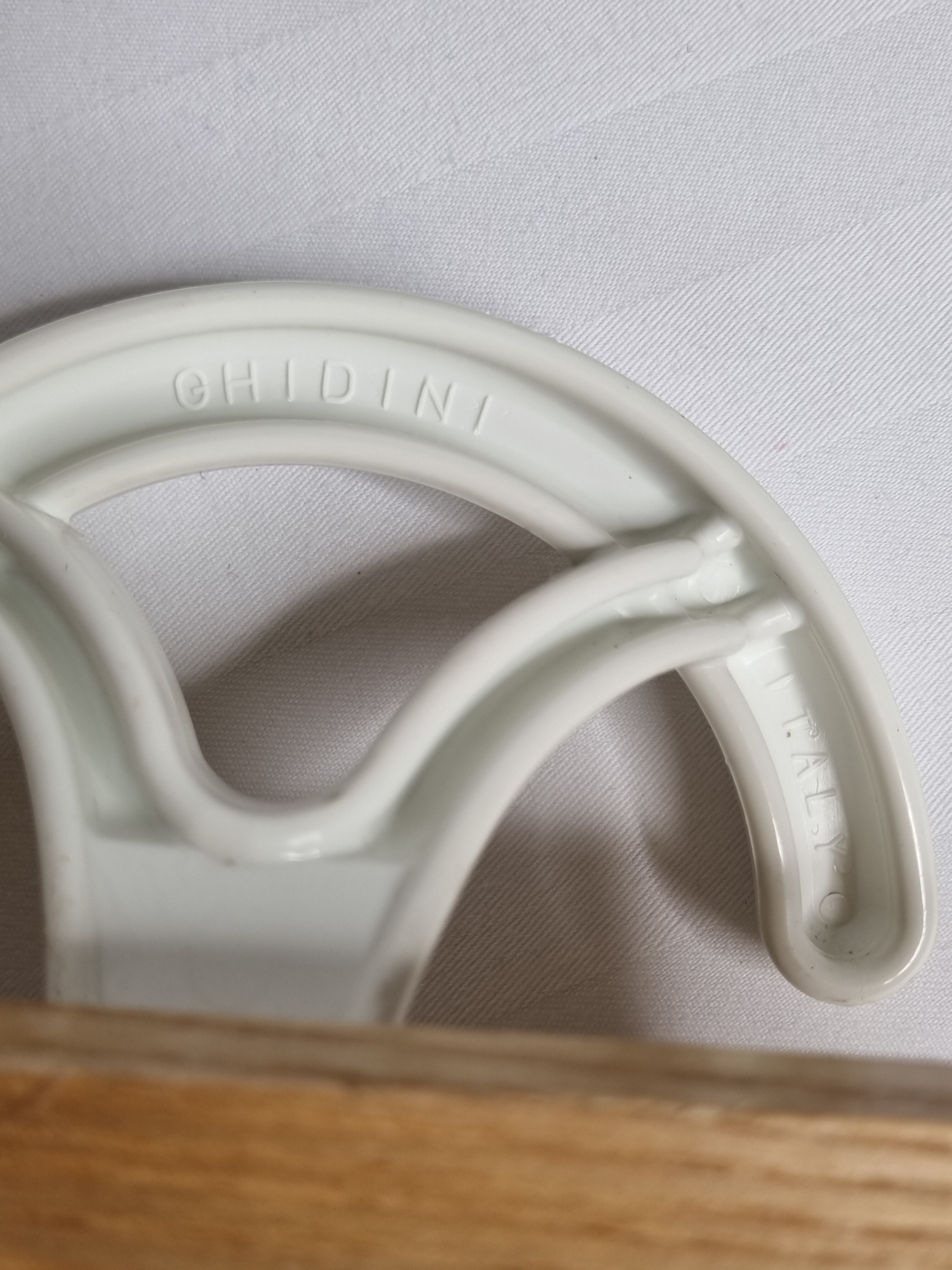 Portemanteau mural vintage "Ghidini Italy", deux patères, 42 cm