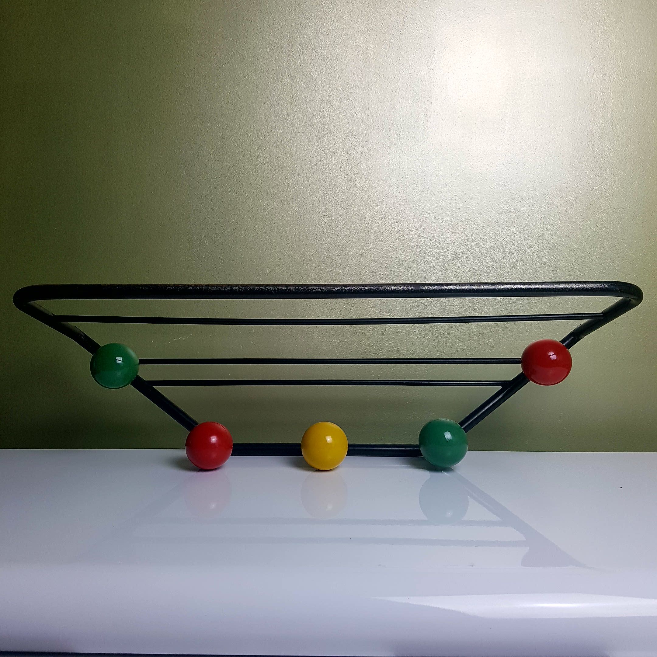Cloakroom 5 coat hooks in colorful wood balls