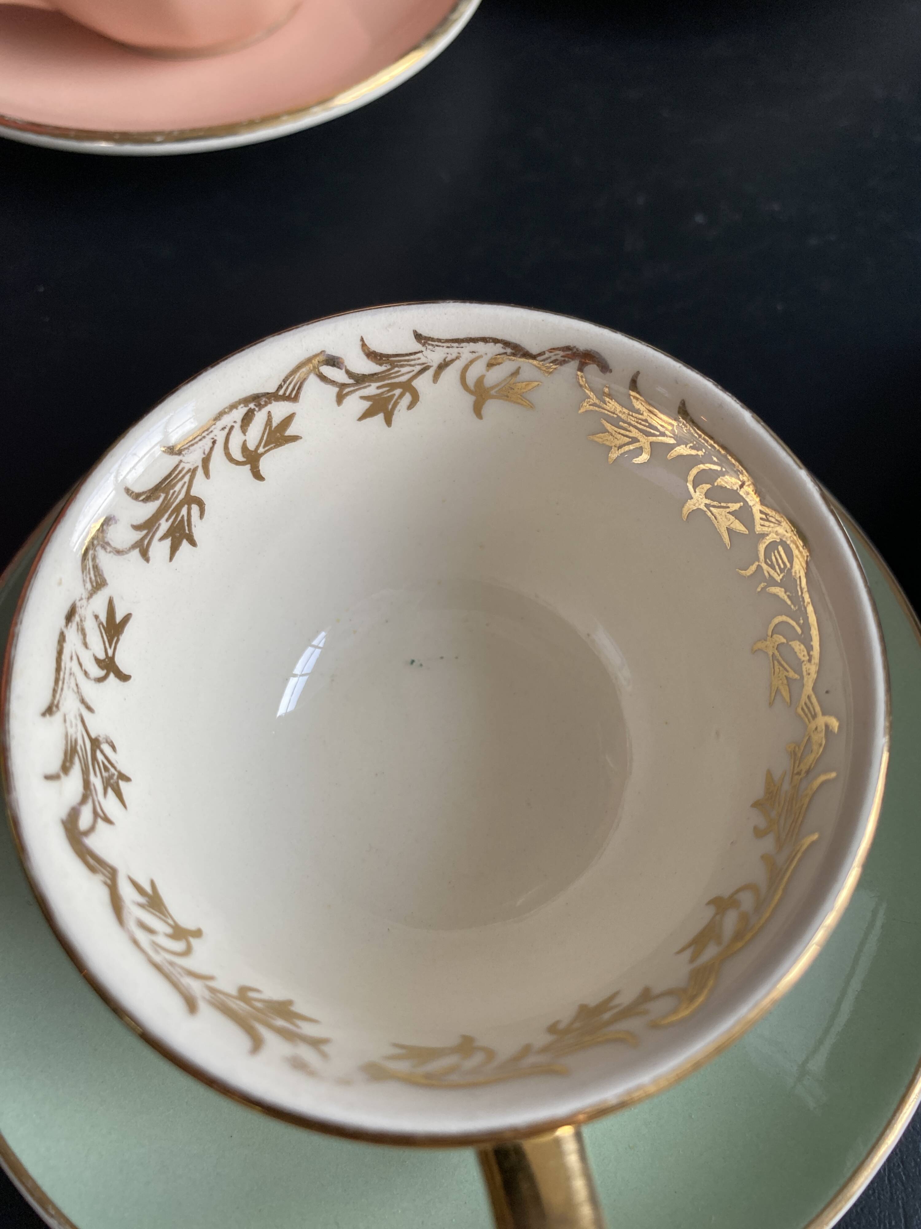 Set of 4 Villeroy & Boch Vintage 50s Cups and Saucers - Pastel & Gold