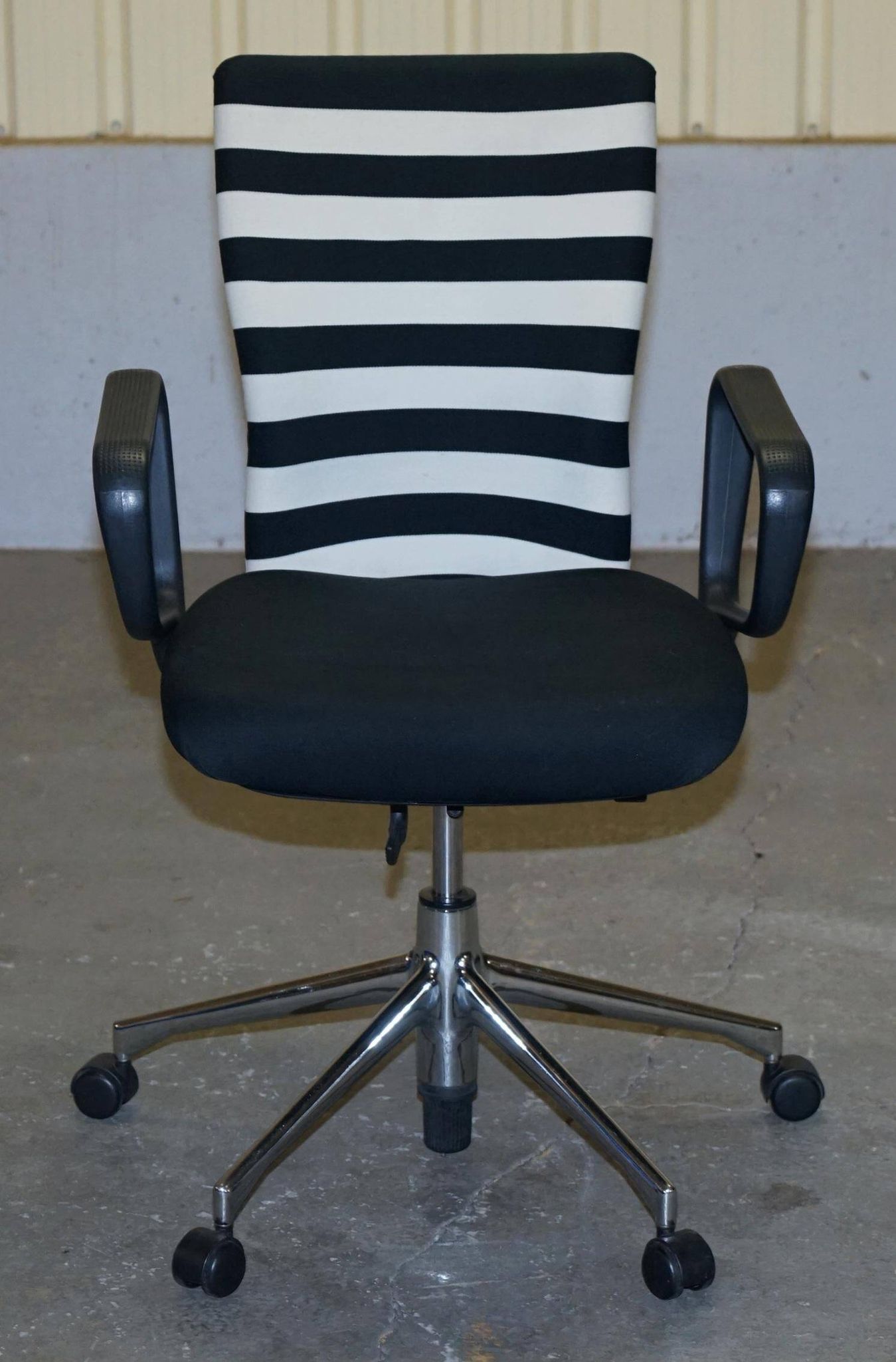 Vitra ergonomic office chair