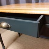 Old desk table in patinated anthracite revamped beech.