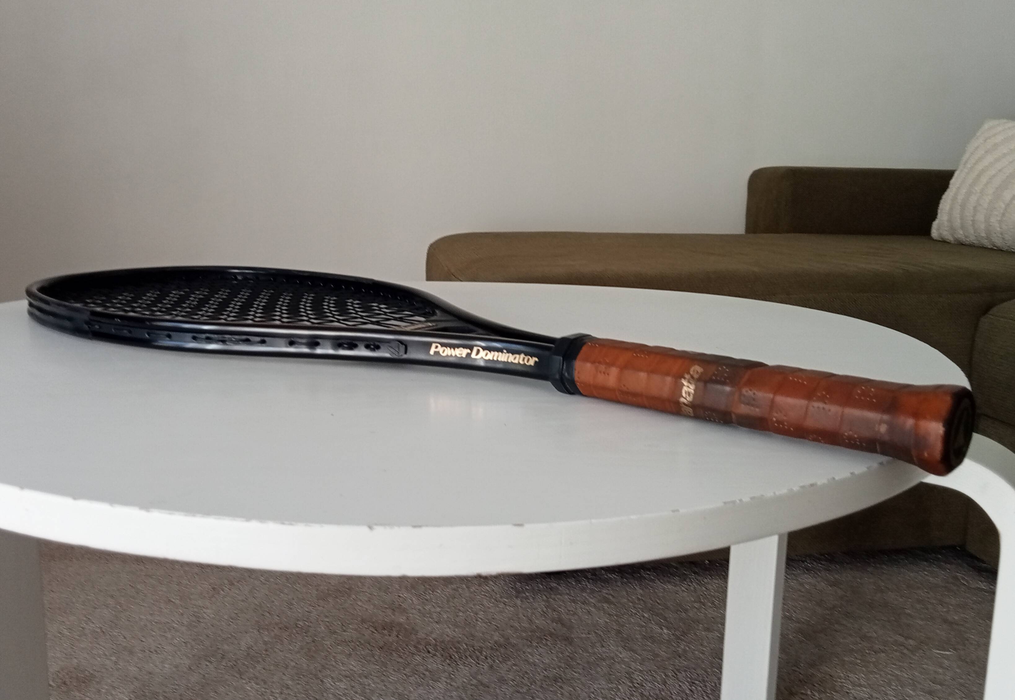 Vintage tennis racket Kennex Power Dominator from the 1980s.