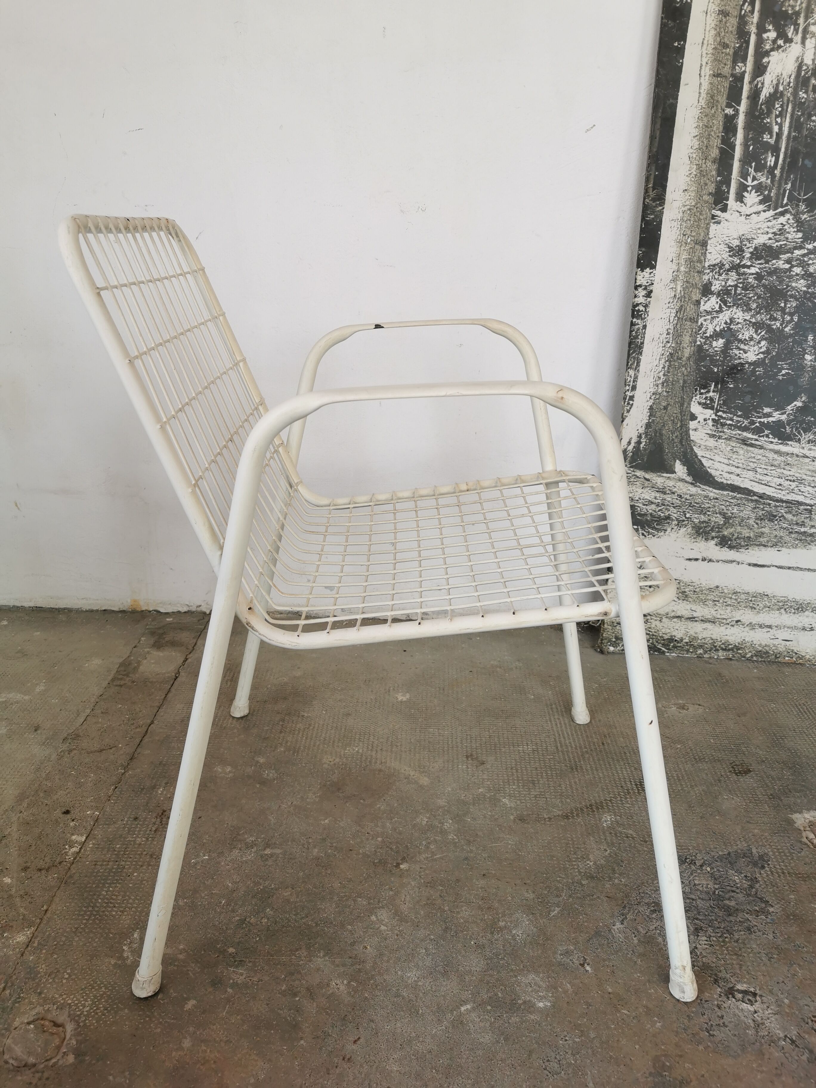 Emu chair, rio, in white metal mesh