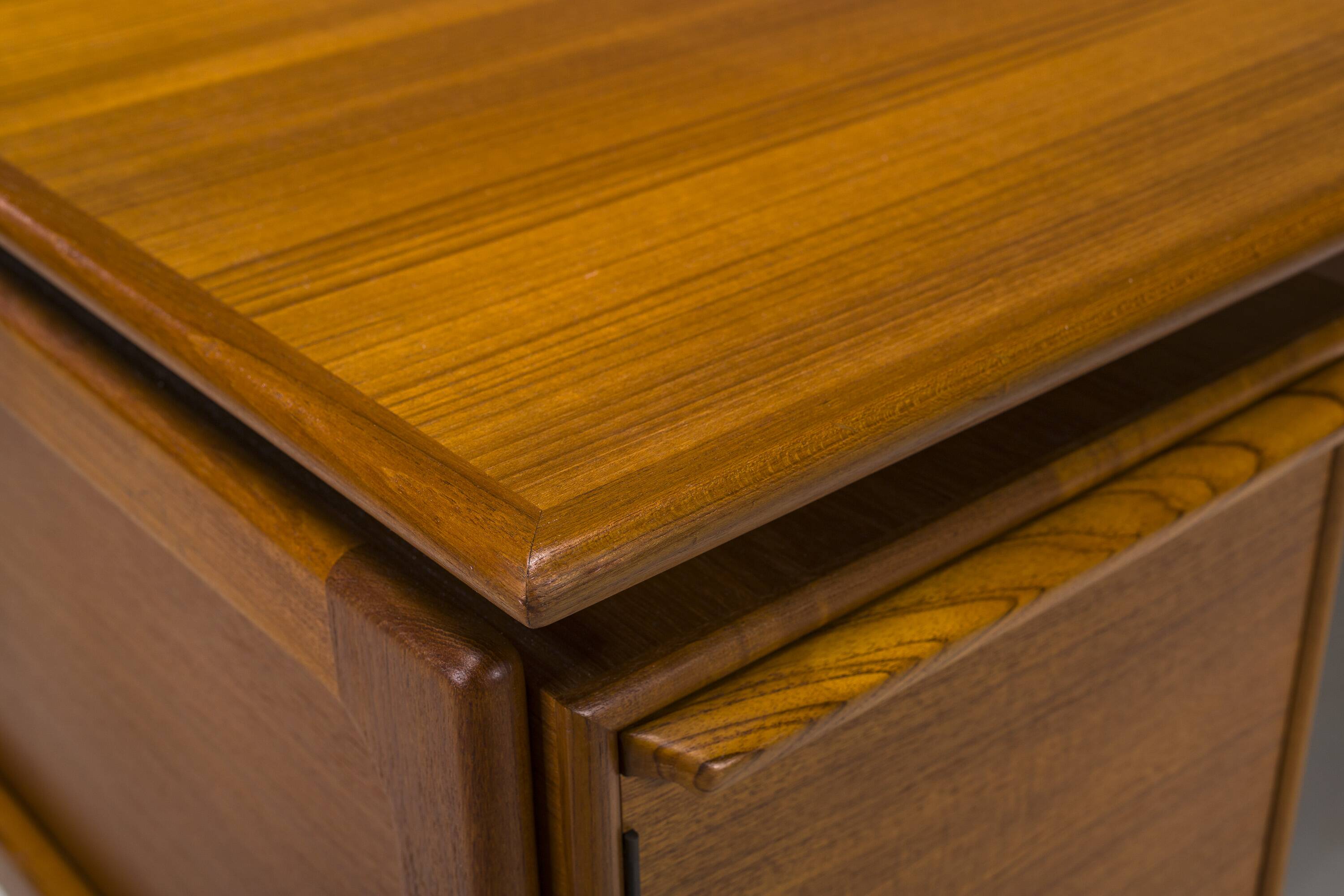Mid-Century Teak Freestanding Desk from GV Møbler, 1970s