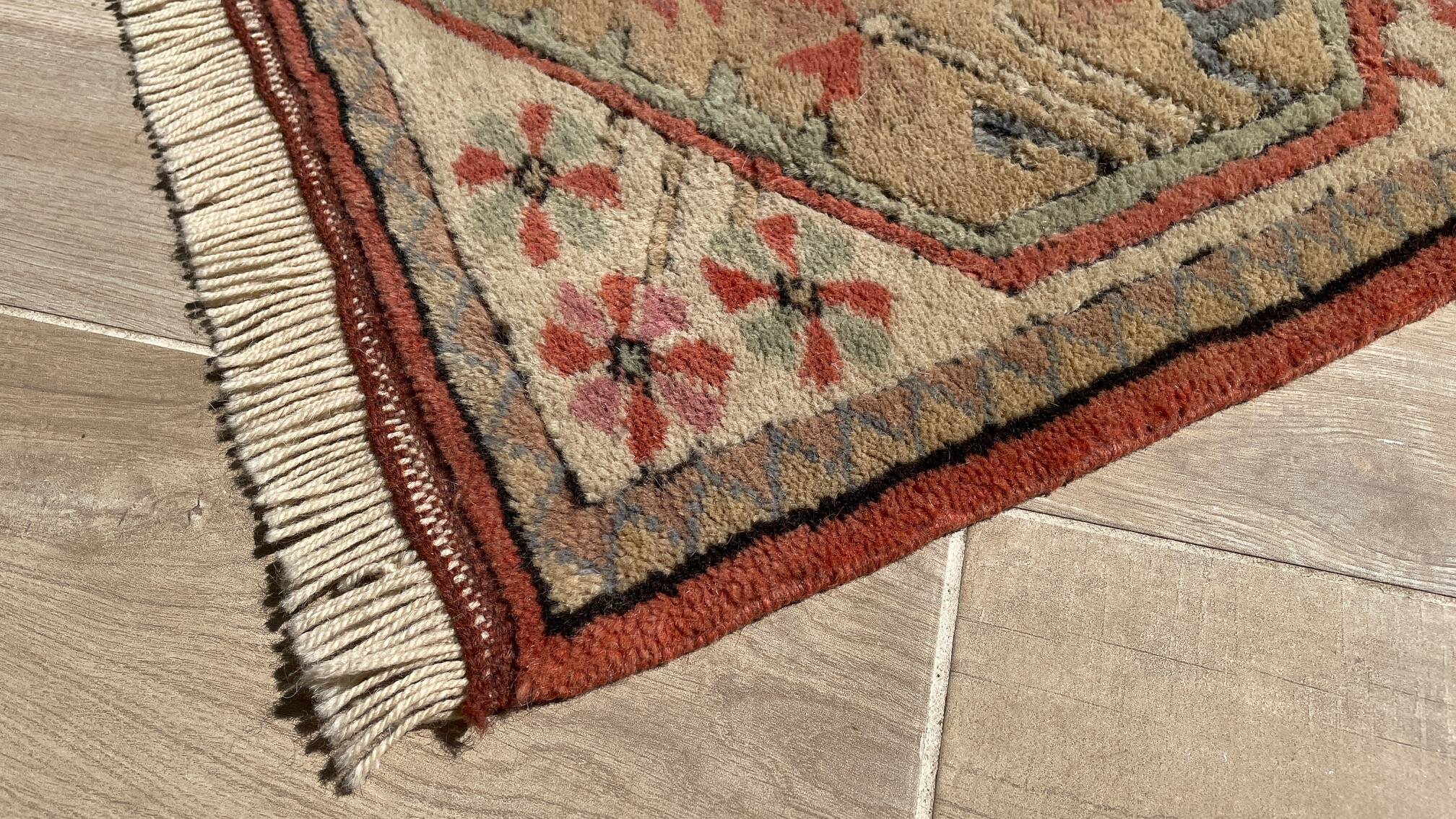 Vintage rug inspired by Art Deco.