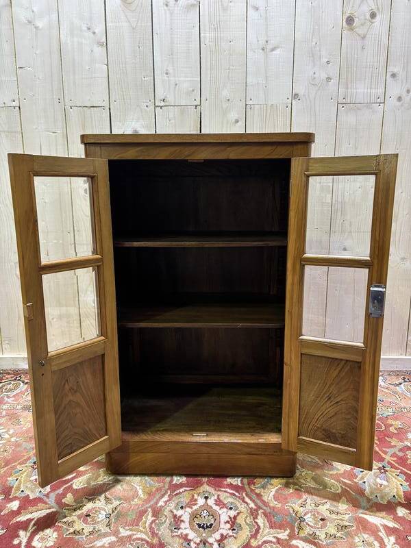 Petite vitrine art deco en noyer et placage