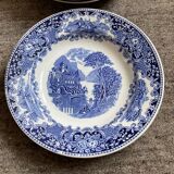 Set of 6 Petrus Regout Maastricht plates with white and blue decor