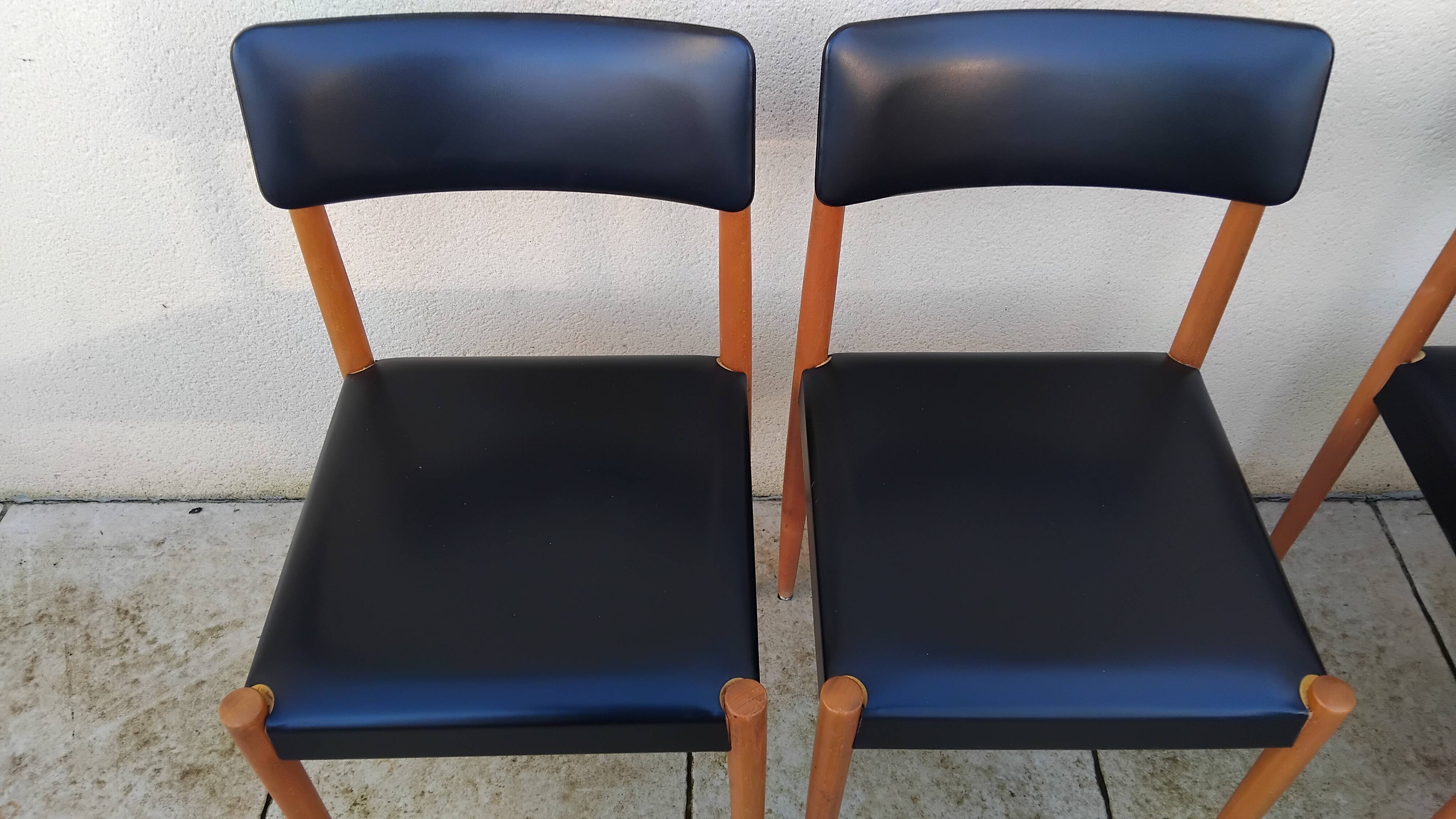 6 vintage faux leather and Scandinavian wood chairs