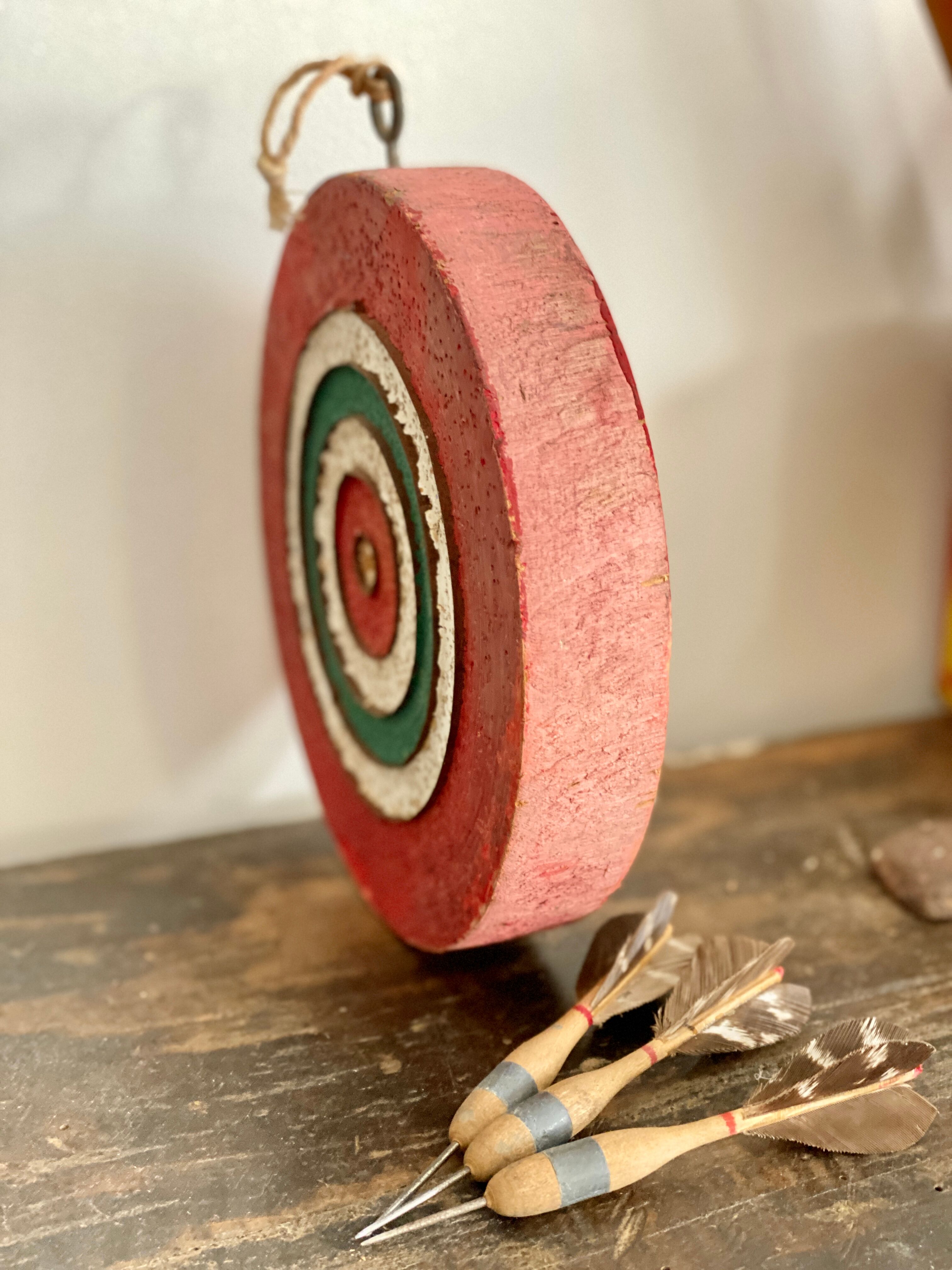 Old vintage darts game