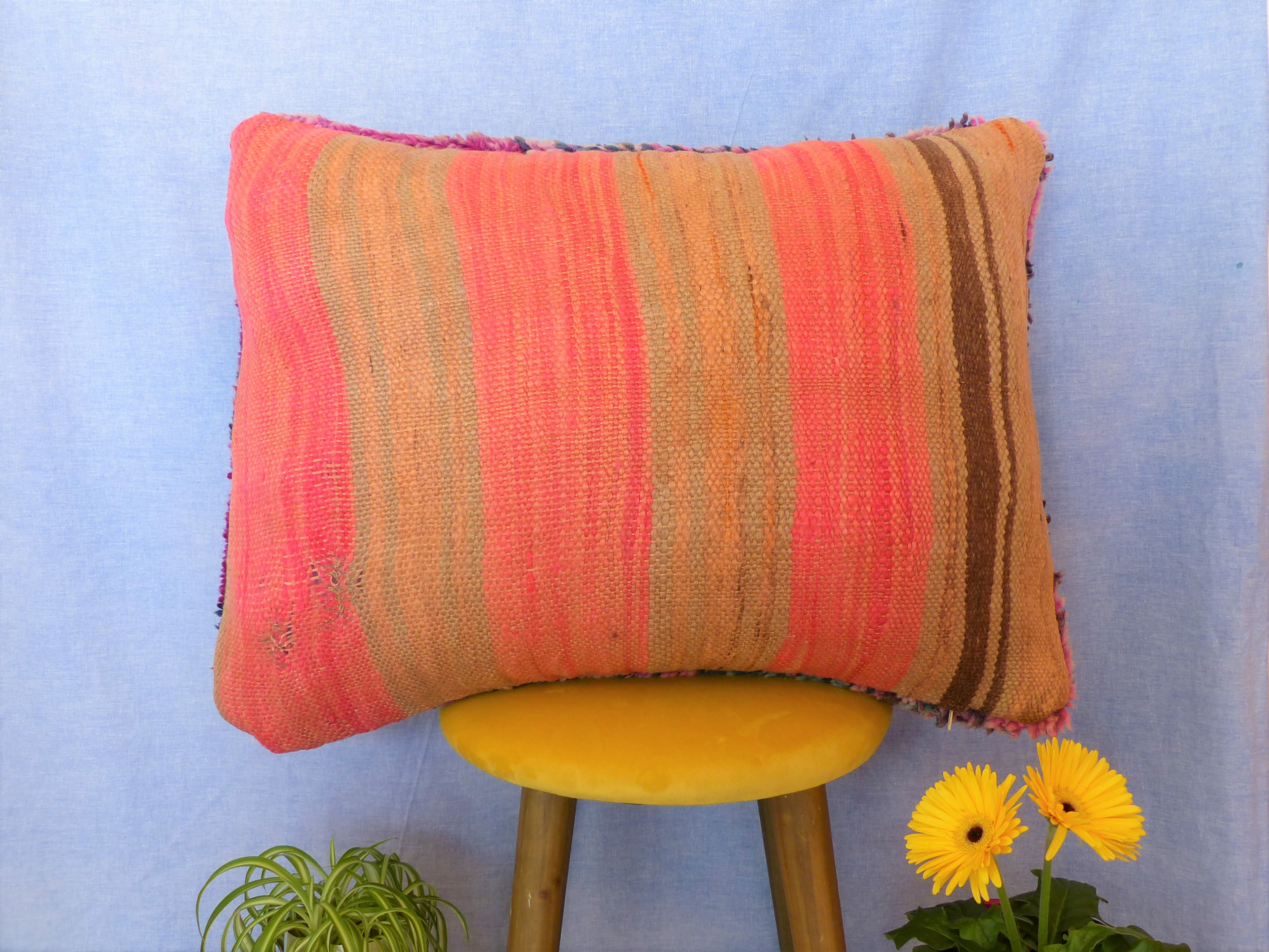 Coussin boujaad rose coussin berbère 60x45 cm