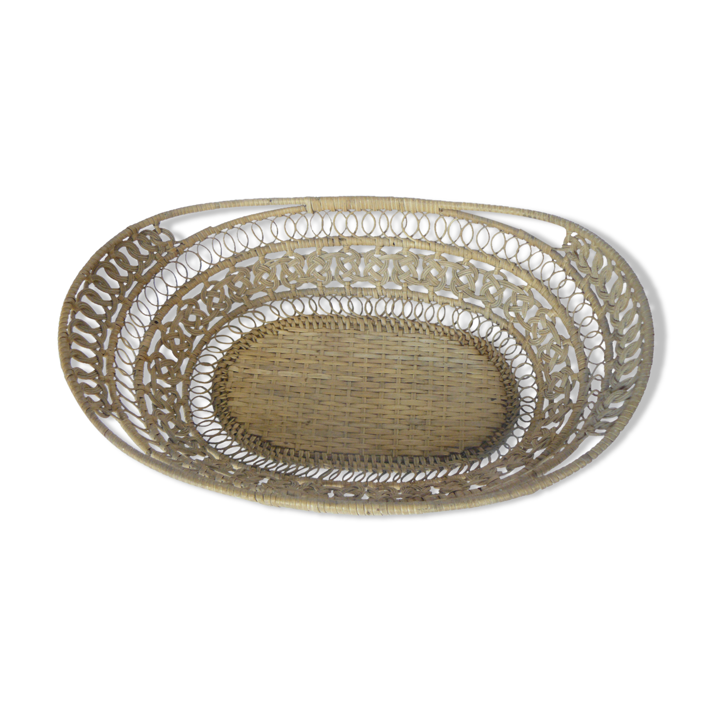 Finely woven wicker basket, late 19th century