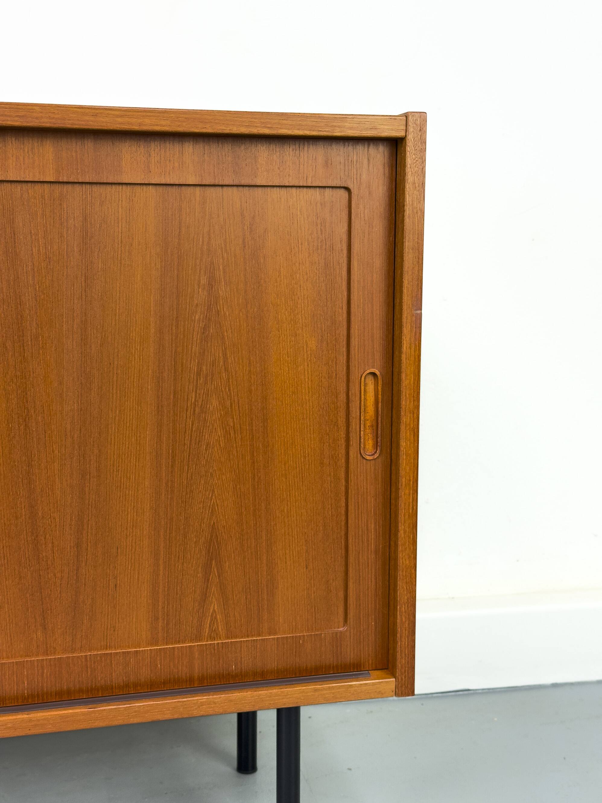 Buffet danois en teck par Carlo Jensen pour Hundevad & Co., années 1960