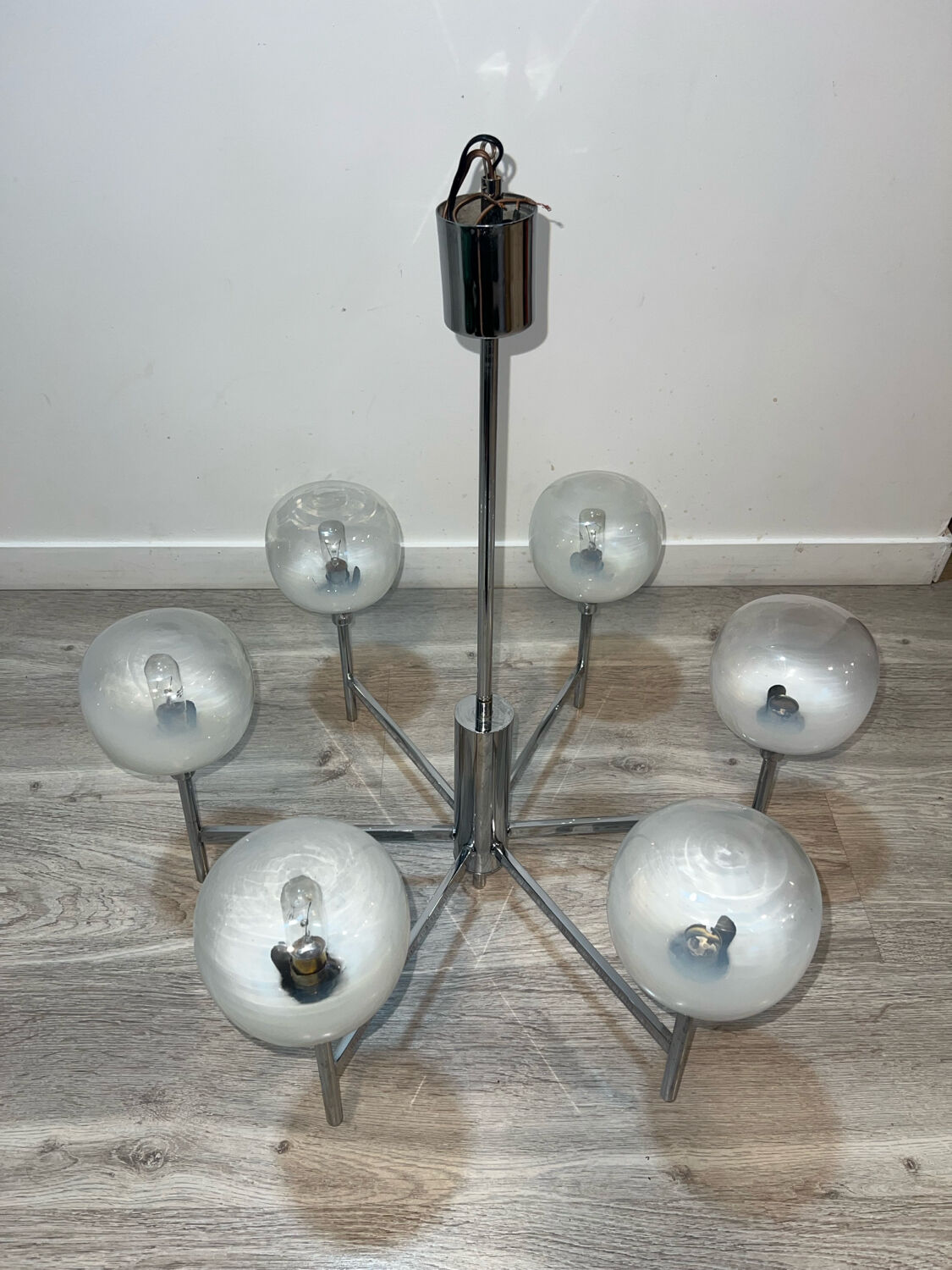 Lustre Space Age 6 arms in chrome and opalised globes in the style of Gaetano Sciolari.
