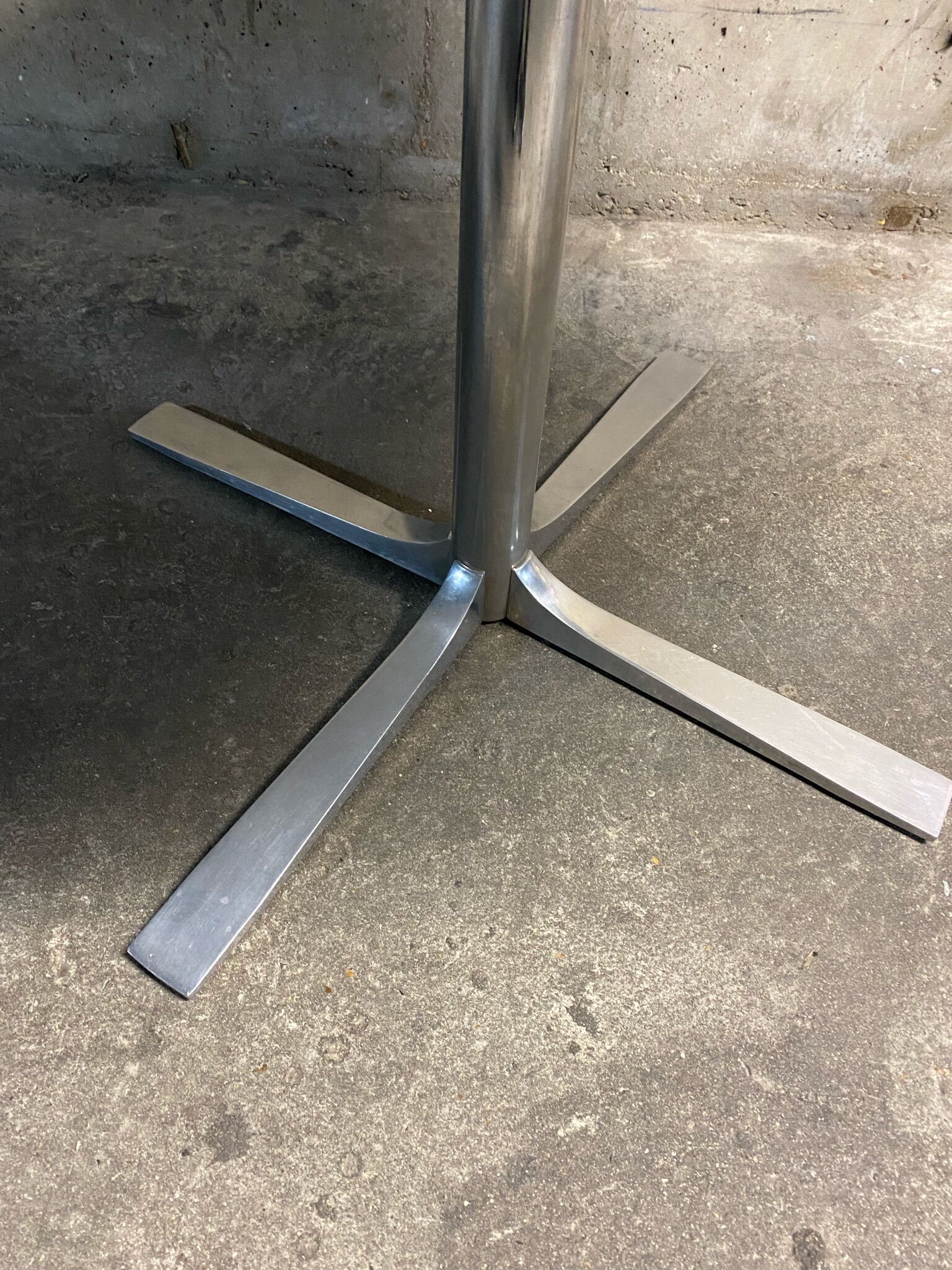 Vintage dining table Roche Bobois