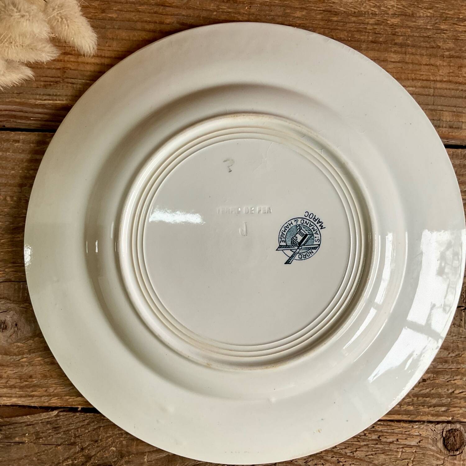 3 ironstone plates