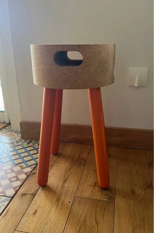 Senta design stool