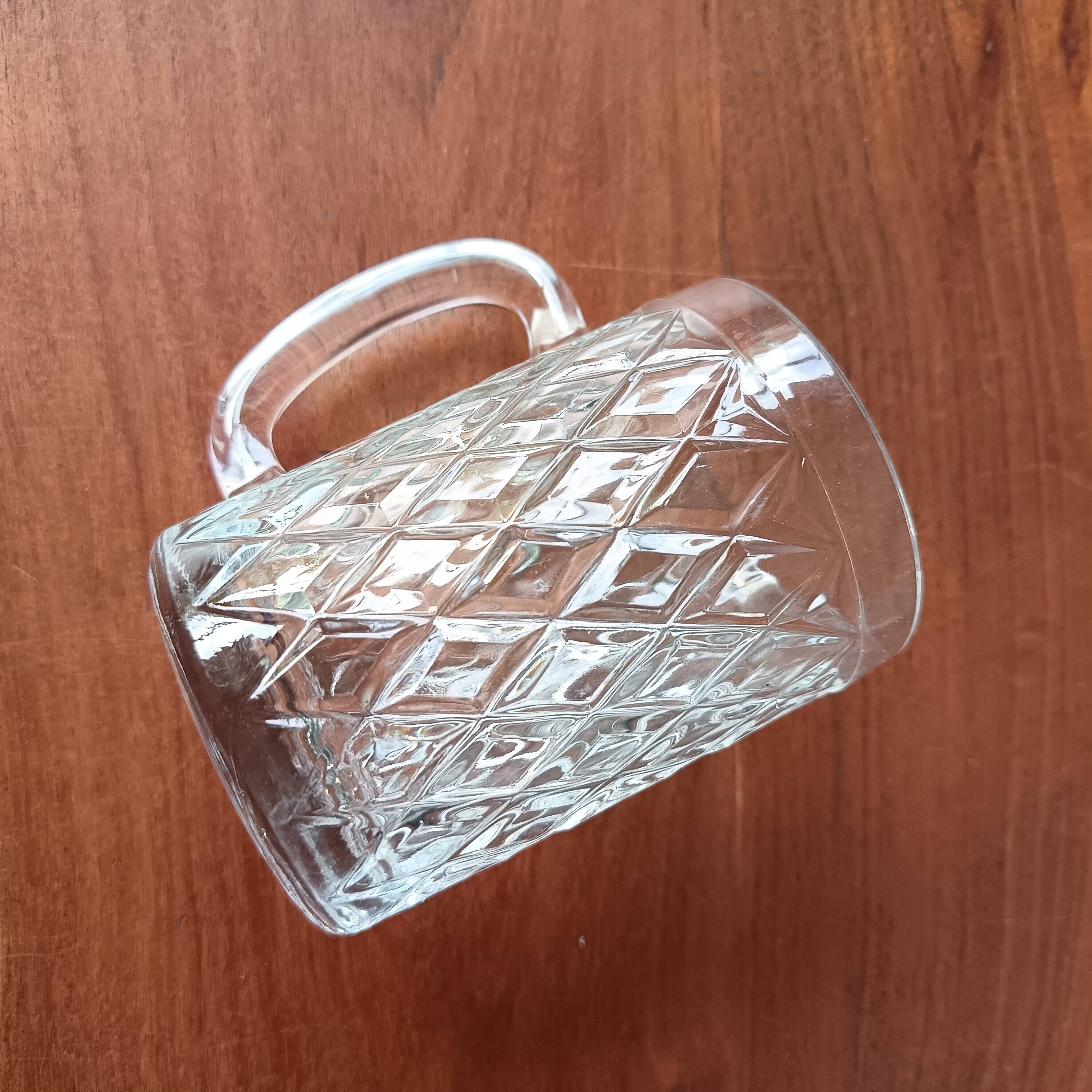 4 vintage beer mugs with a nice design in thick glass, old pint 30 cl.
