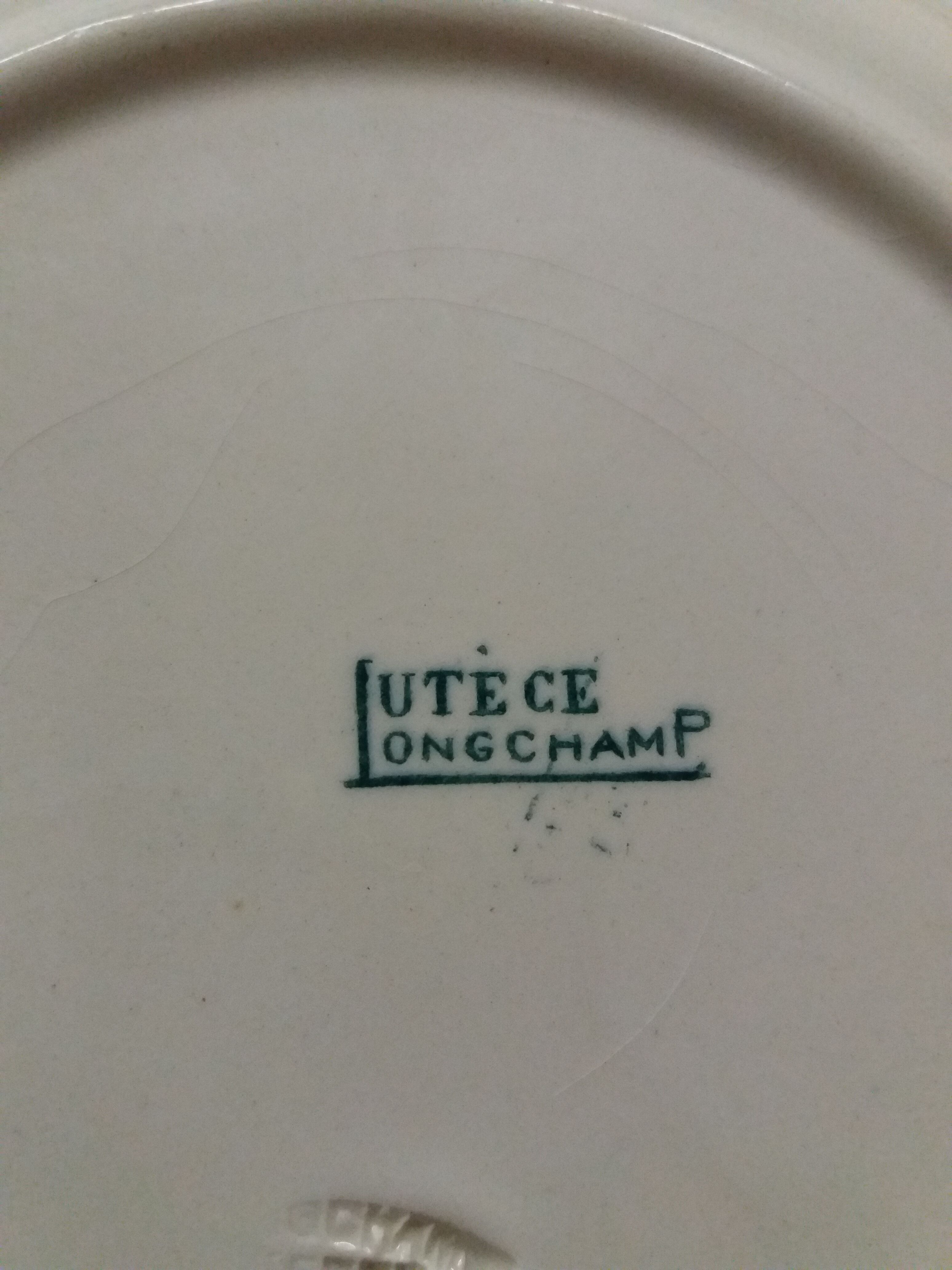 Plate Terre de Fer Longchamp