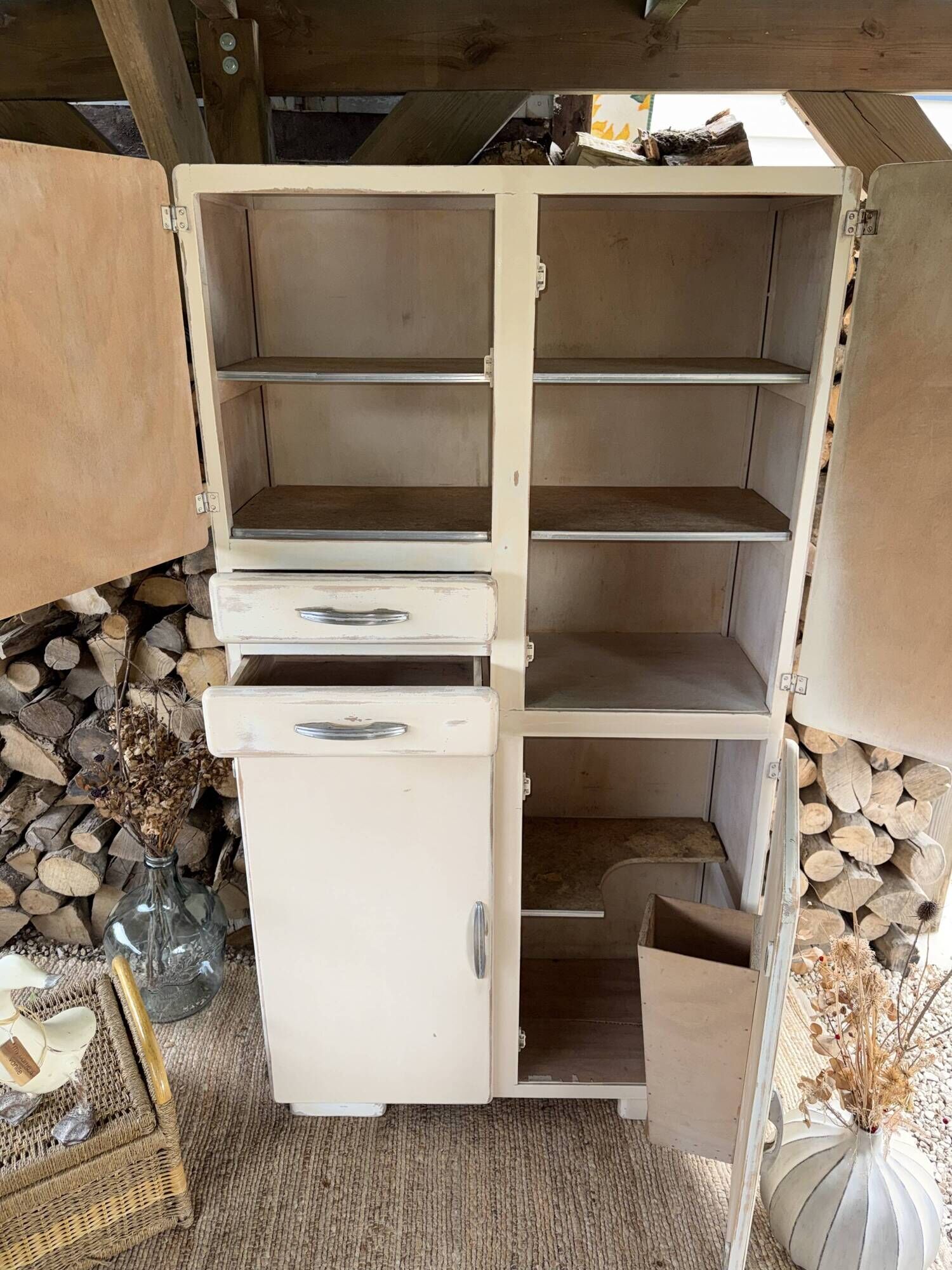 Mado wardrobe